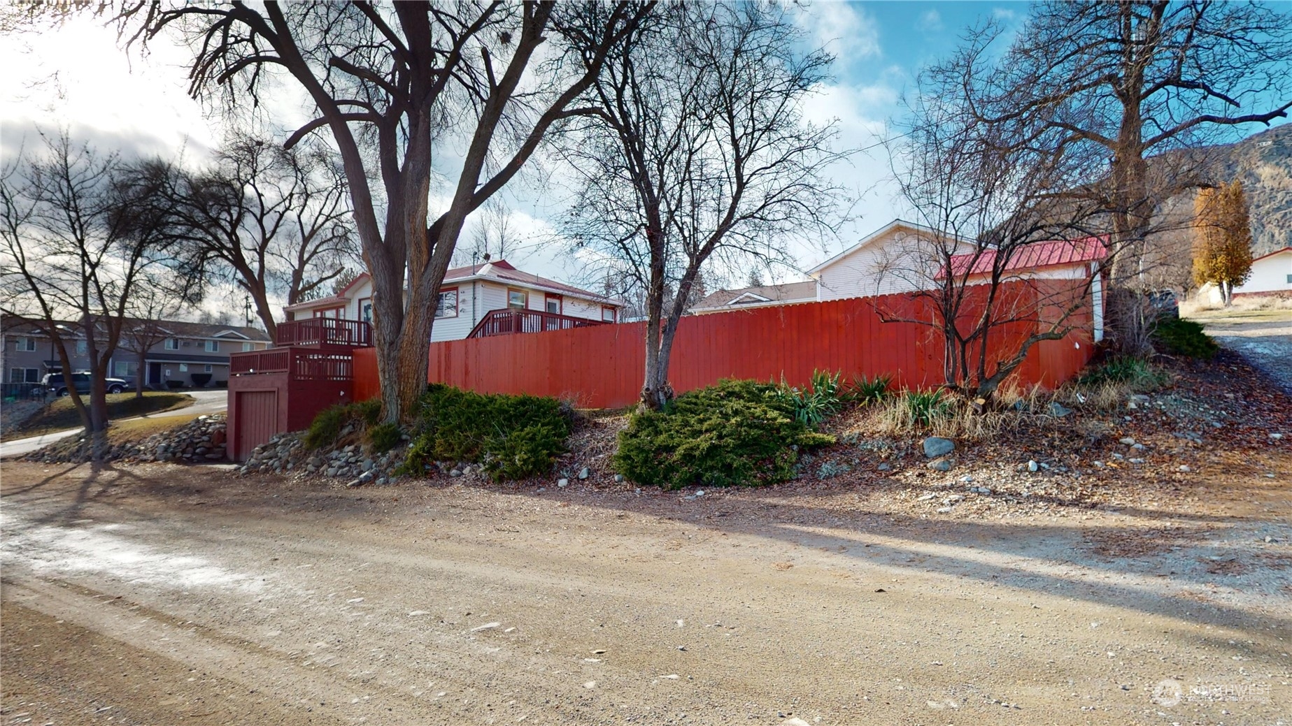 1115 22 Ave