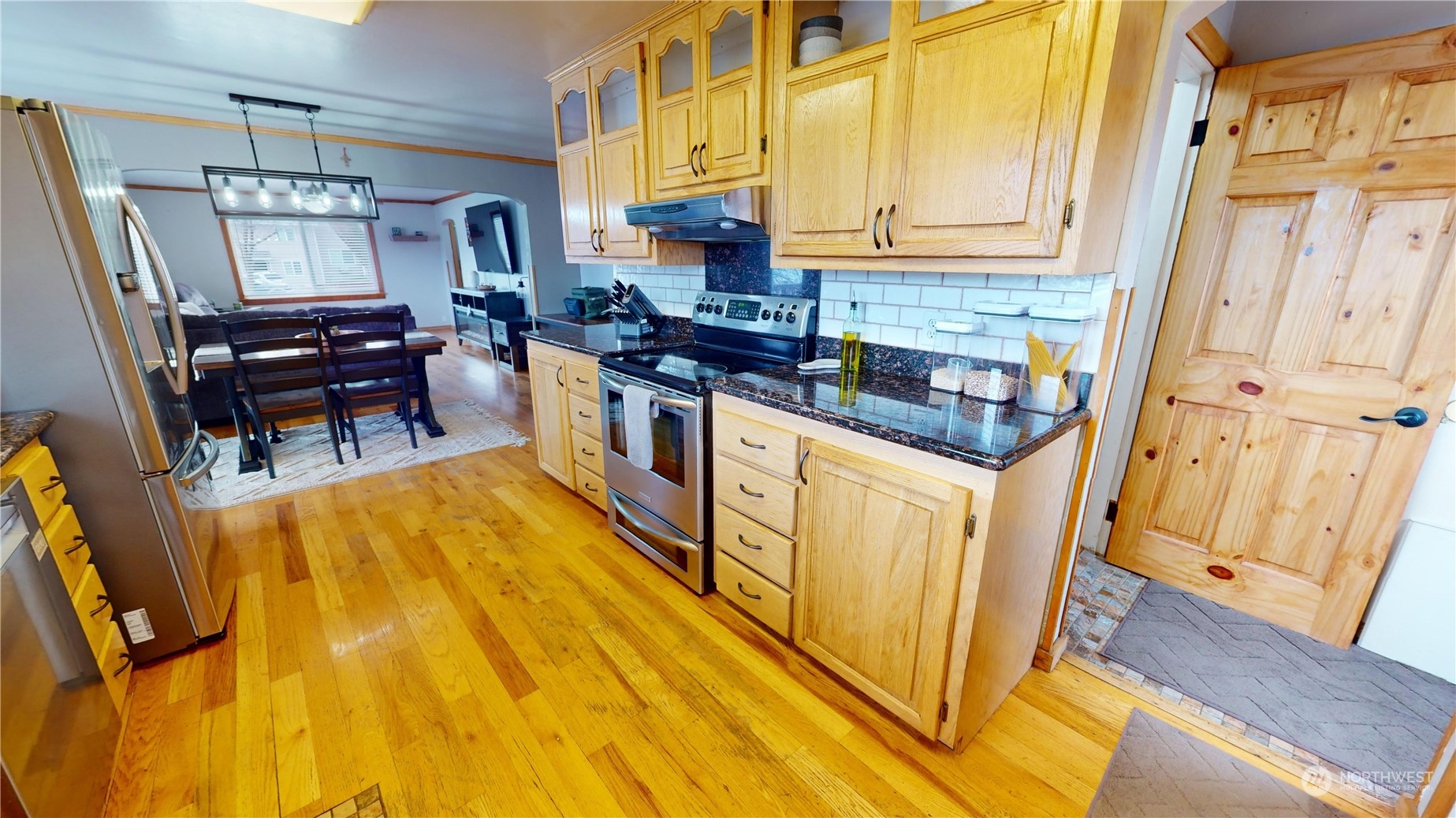 1115 22 Ave