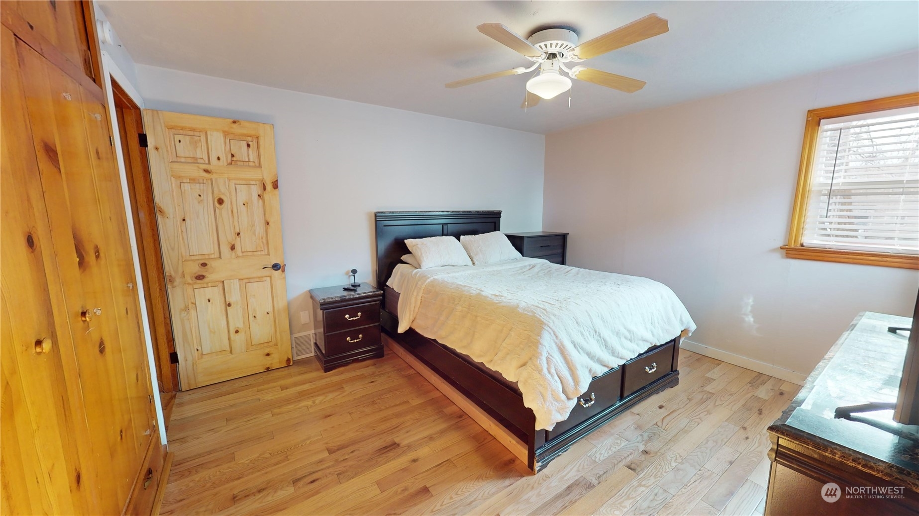 1115 22 Ave
