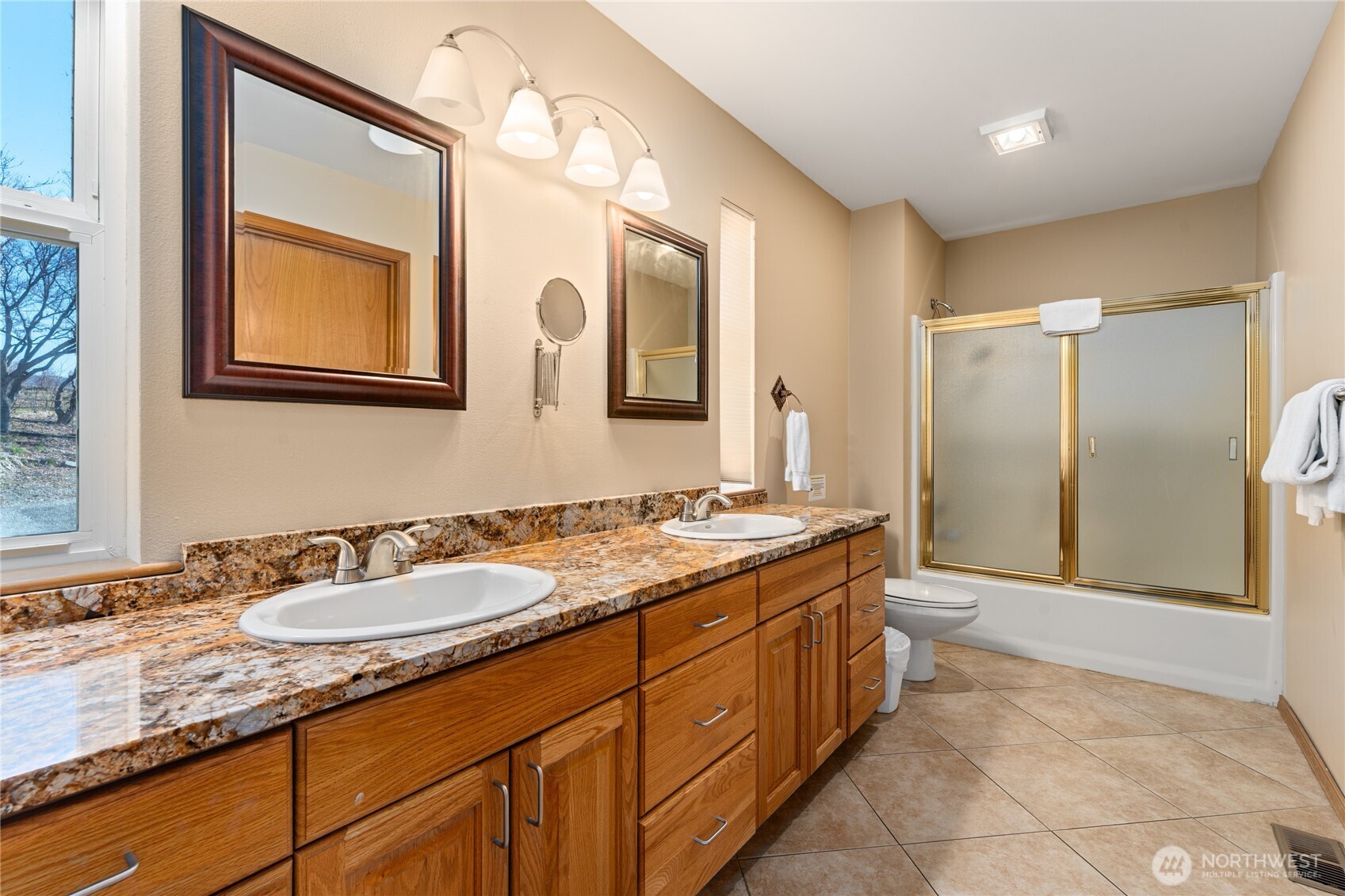 1945 Summit Boulevard