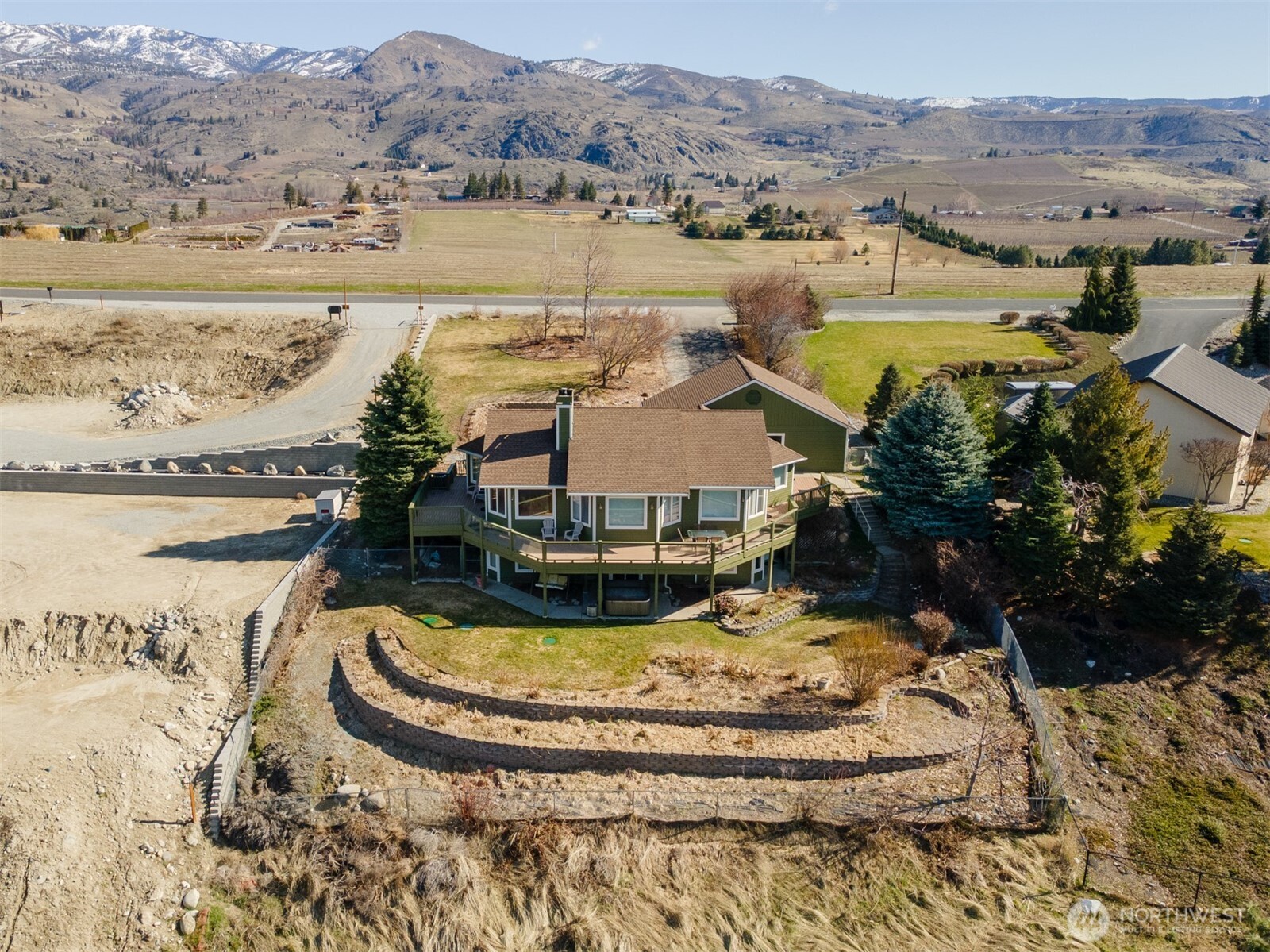 1945 Summit Boulevard