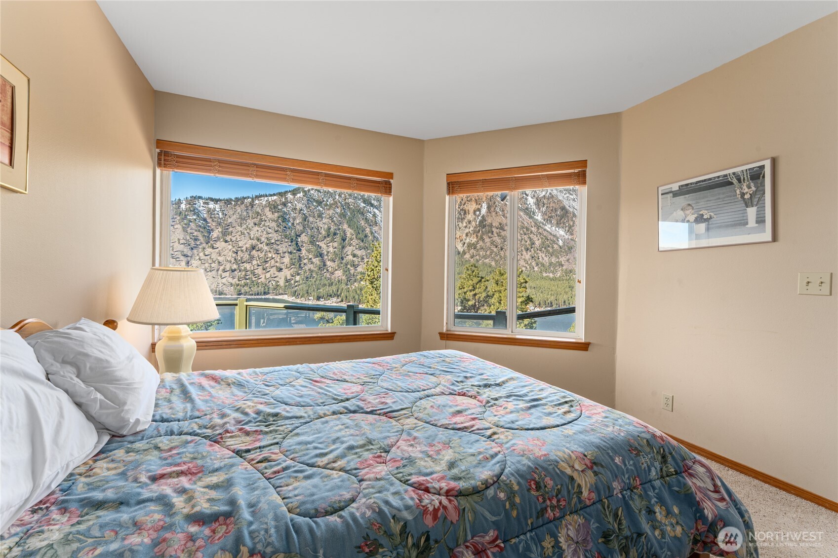 1945 Summit Boulevard