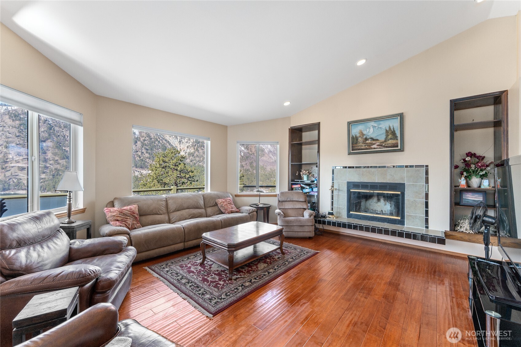 1945 Summit Boulevard