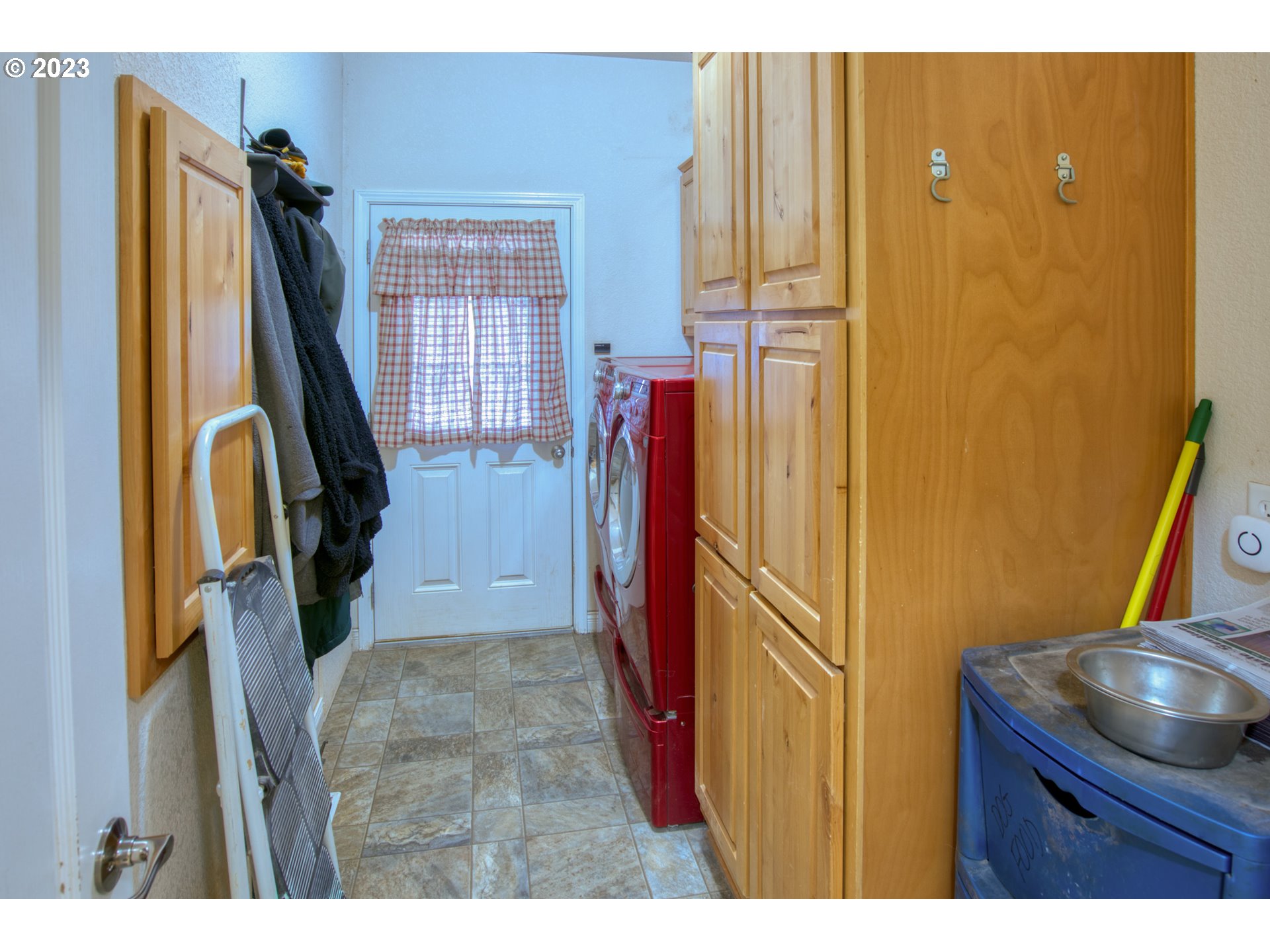 121 PINTO PONY RD