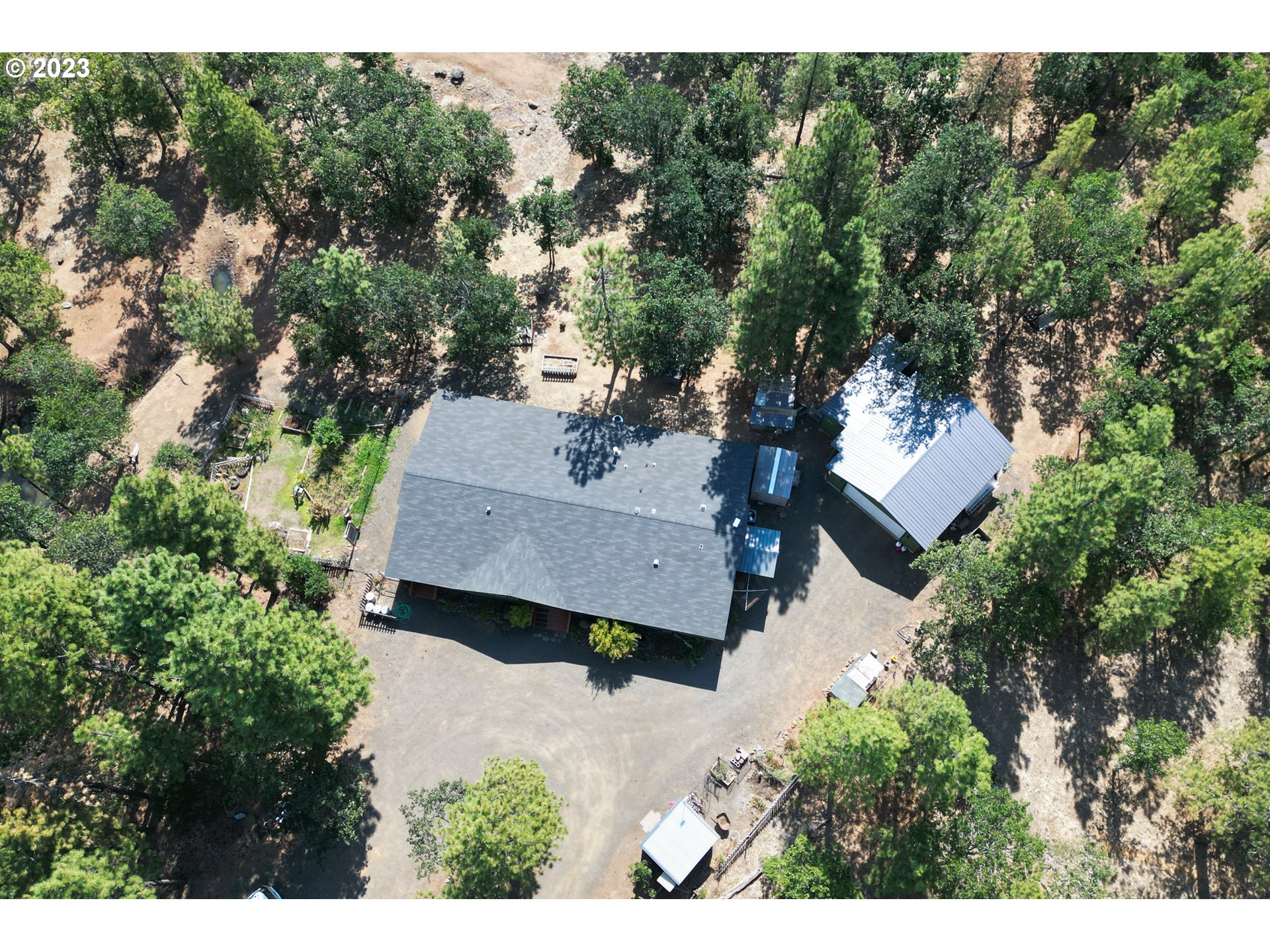 121 PINTO PONY RD