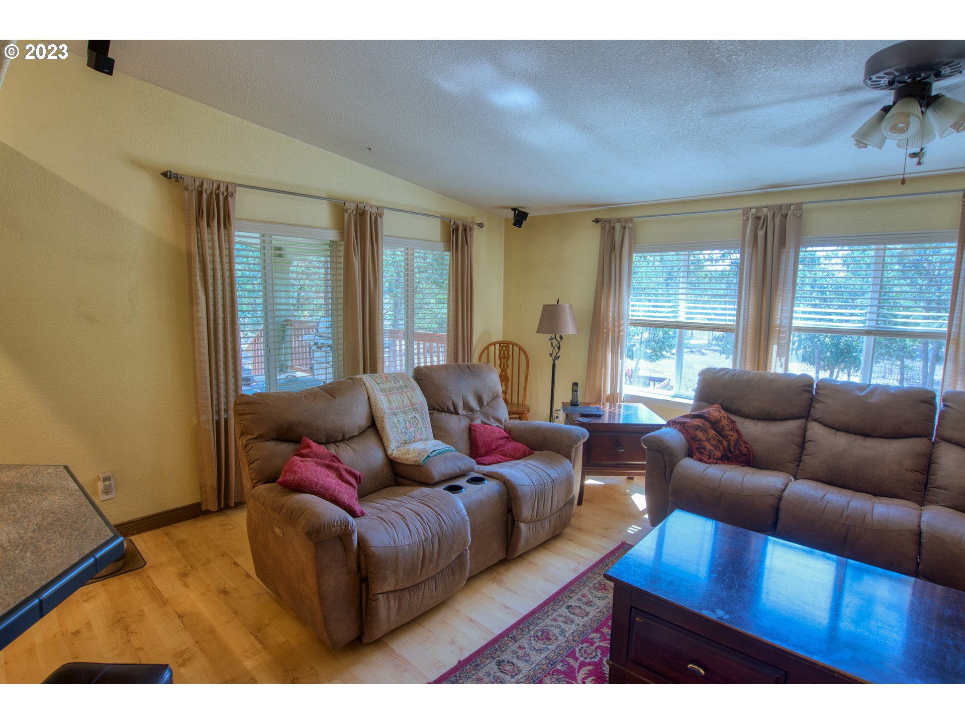 121 PINTO PONY RD