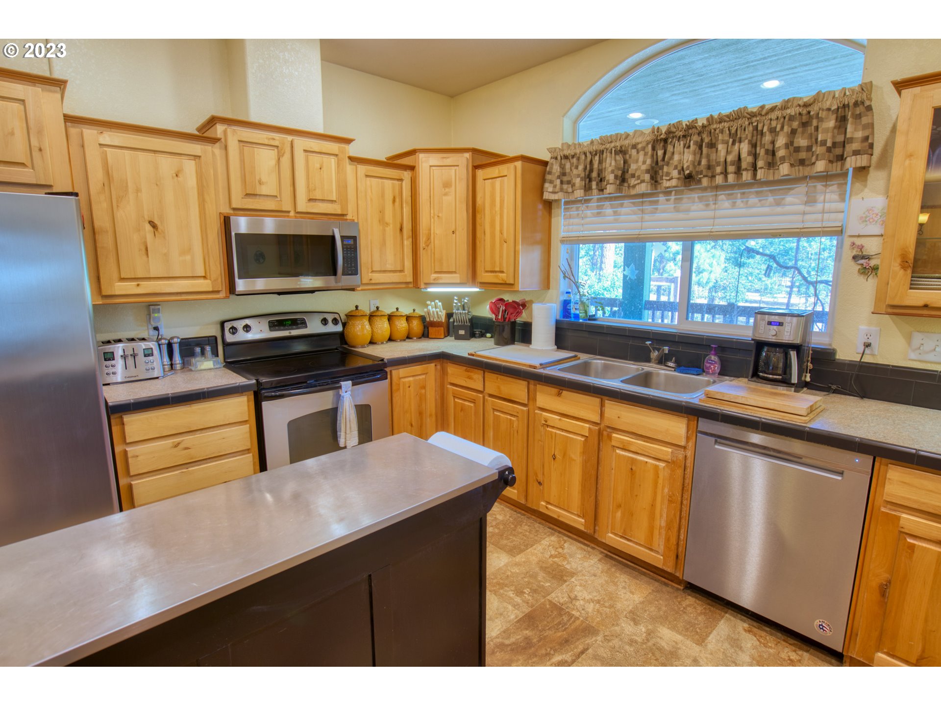121 PINTO PONY RD