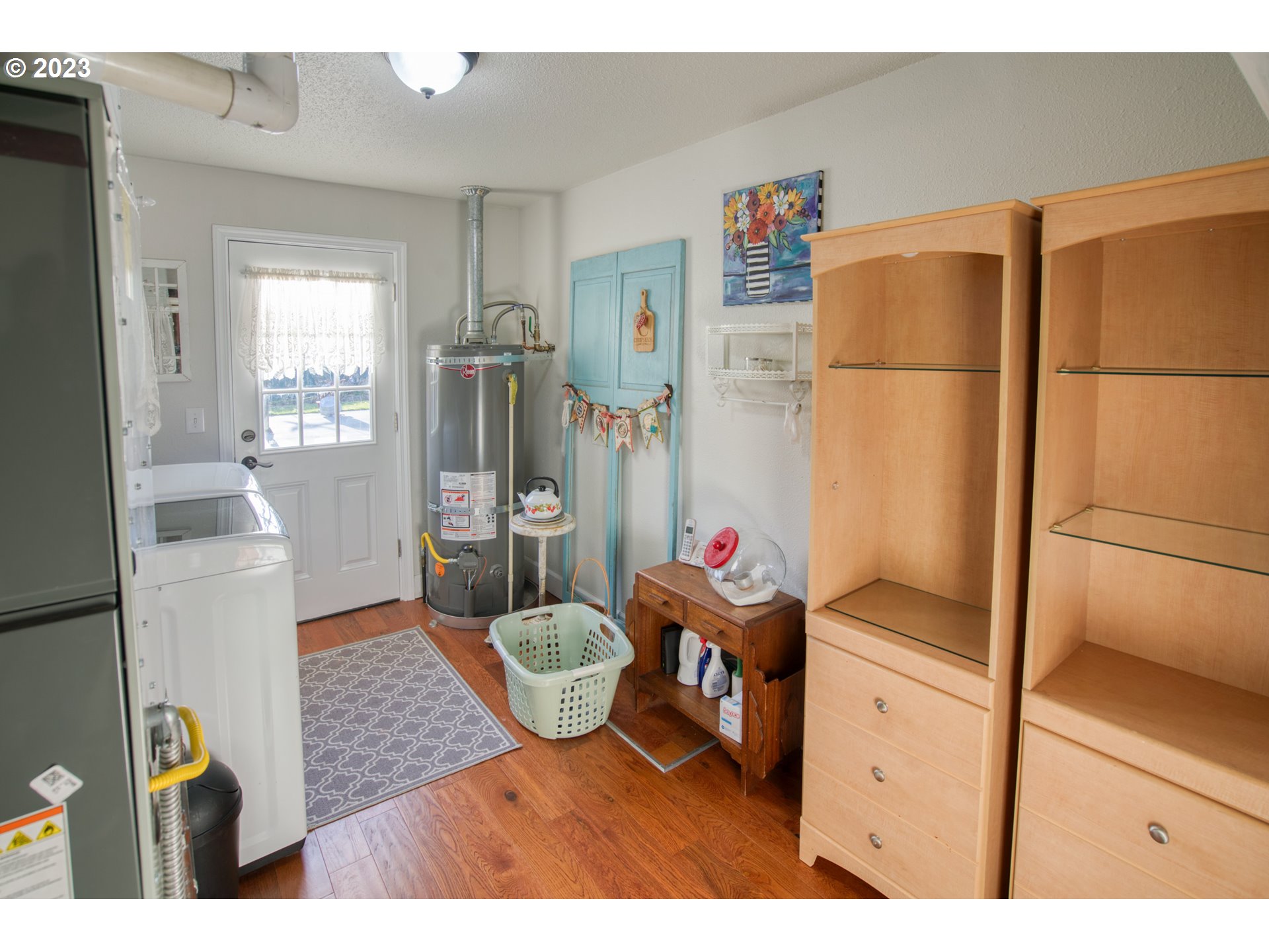 627 MAPLE DR