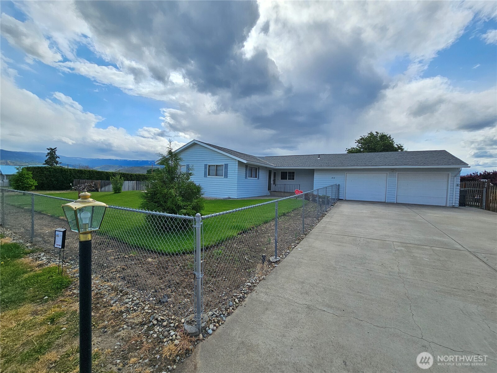 312 N Perry Avenue