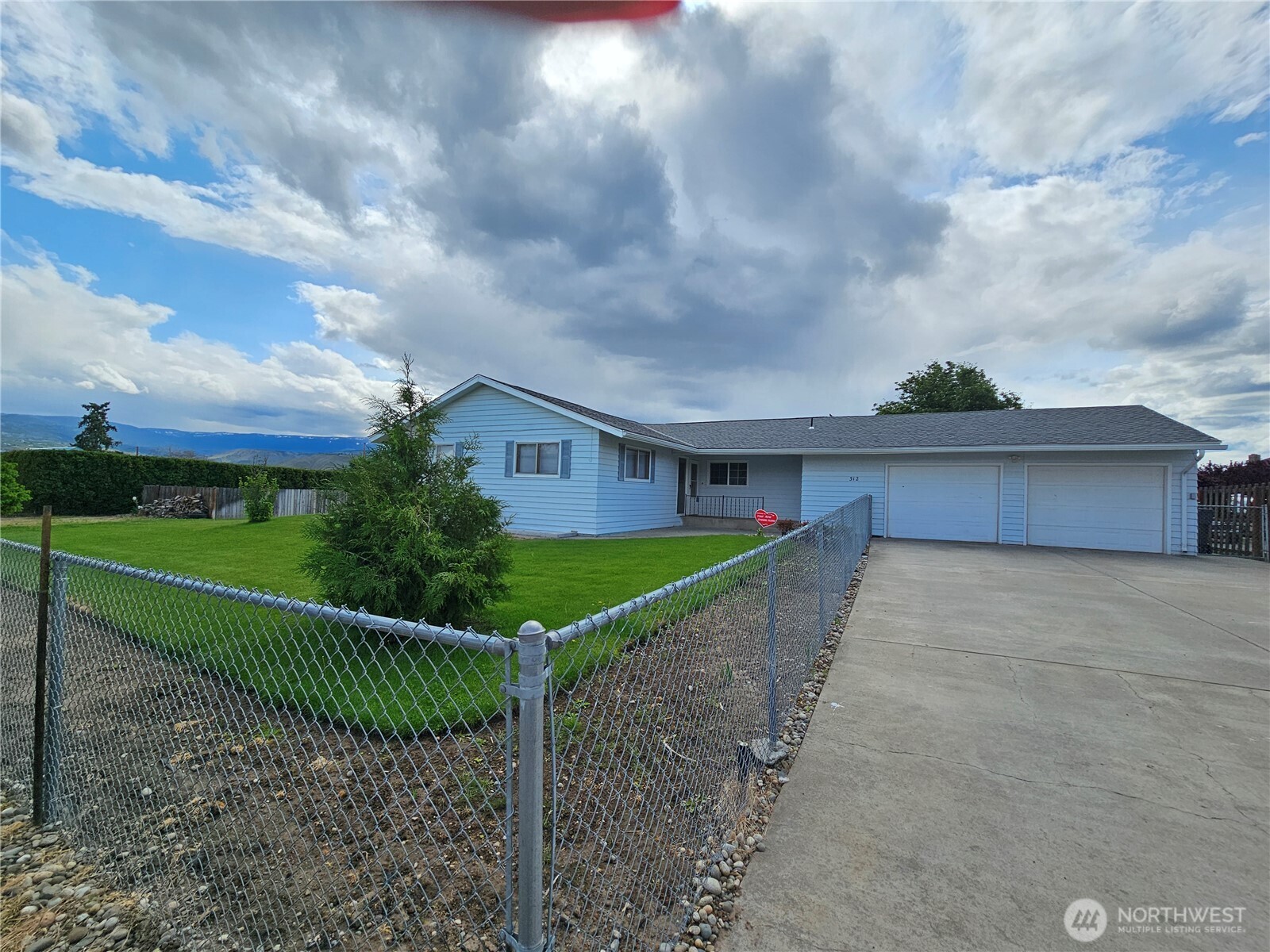312 N Perry Avenue