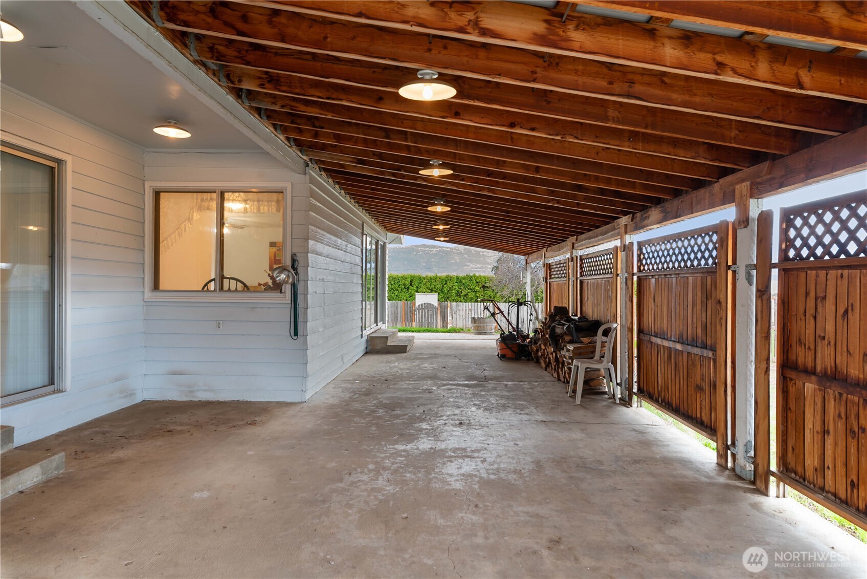 312 N Perry Avenue