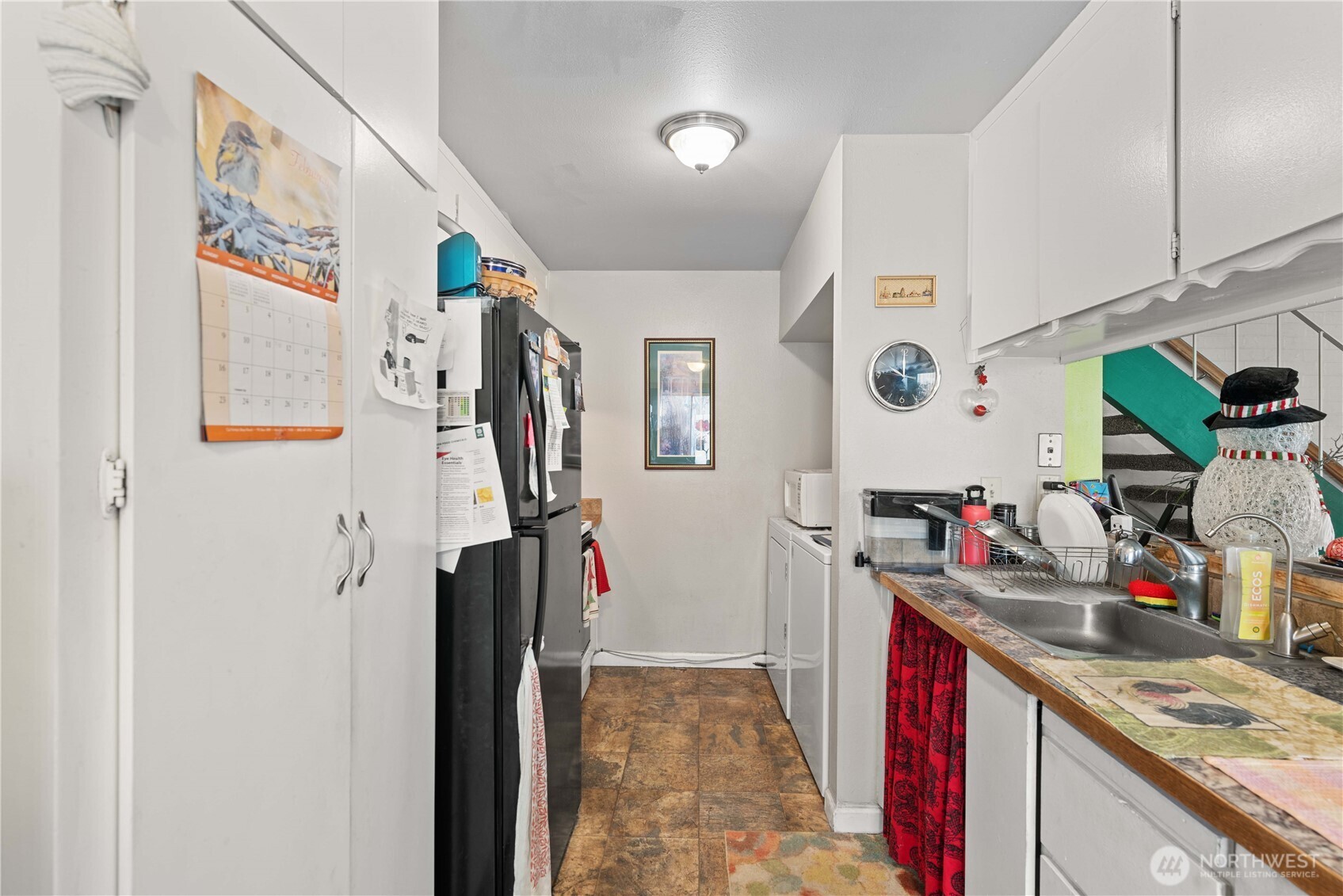 100 Simon Street Unit: 11