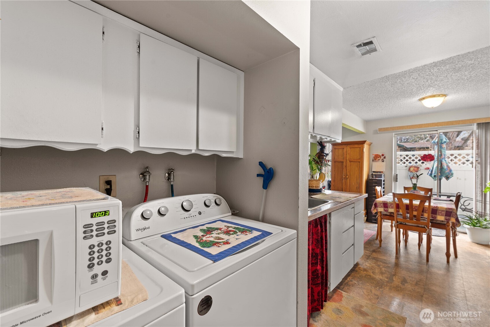 100 Simon Street Unit: 11