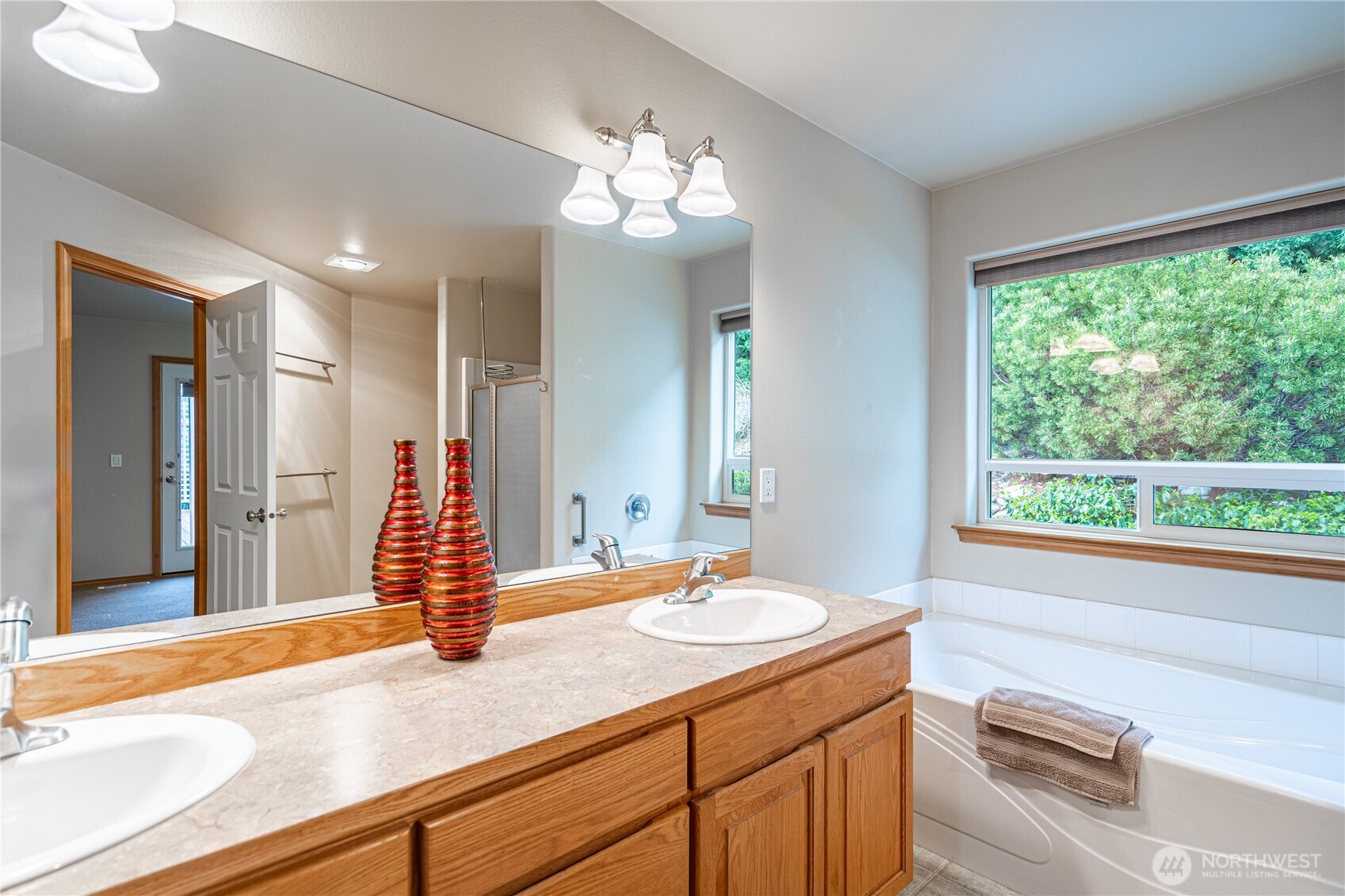 35 S Mandolin Avenue