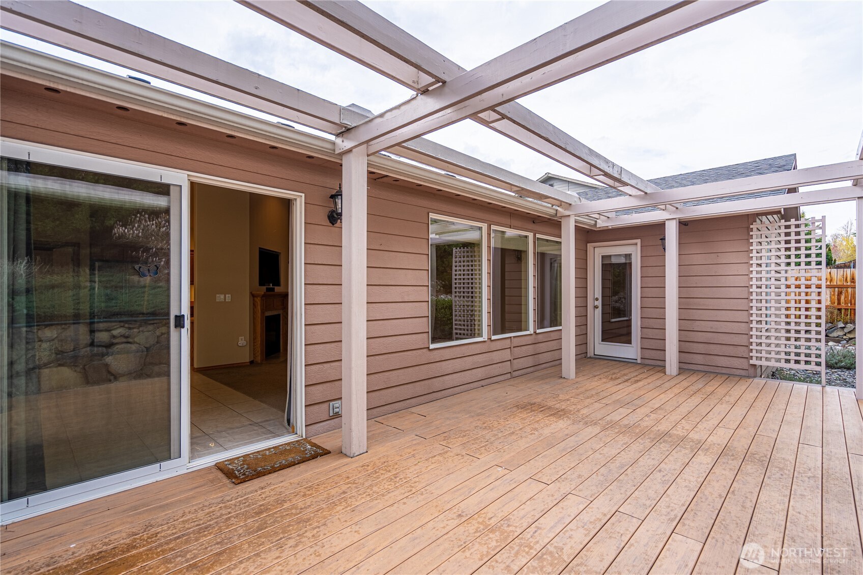 35 S Mandolin Avenue