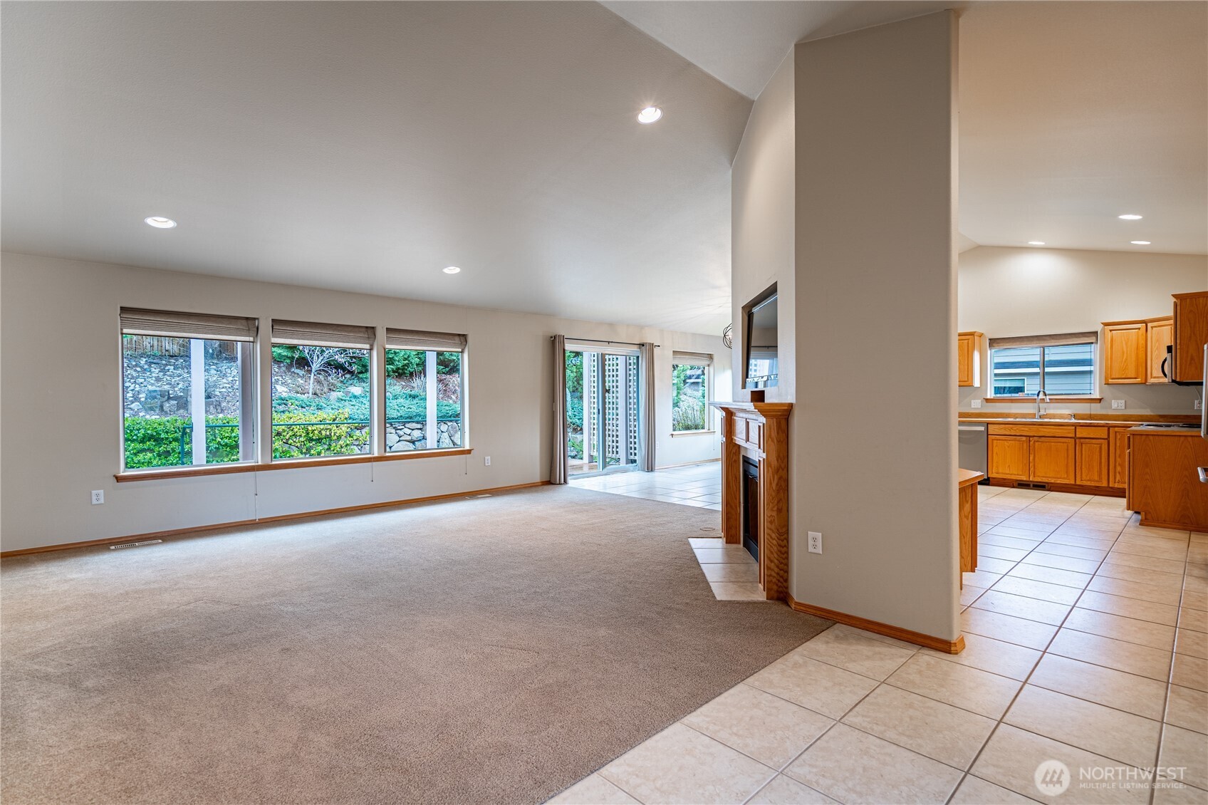 35 S Mandolin Avenue