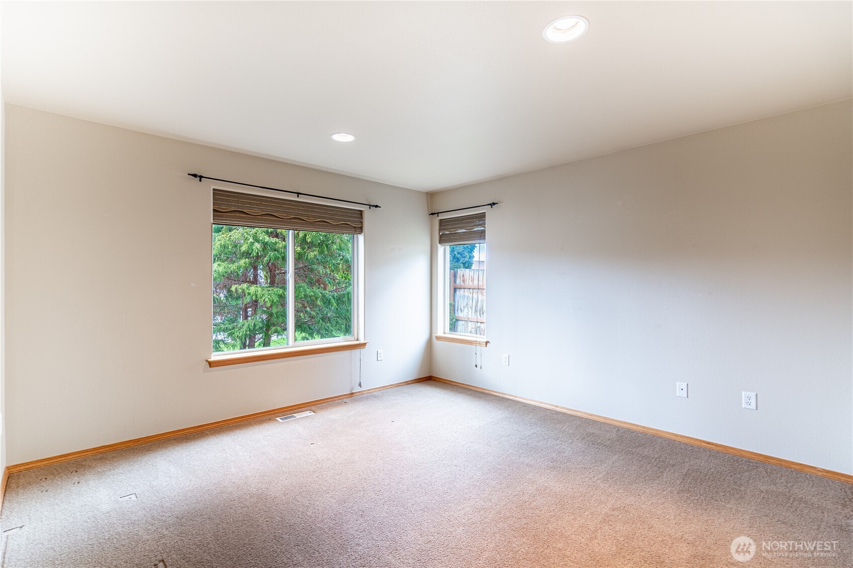 35 S Mandolin Avenue