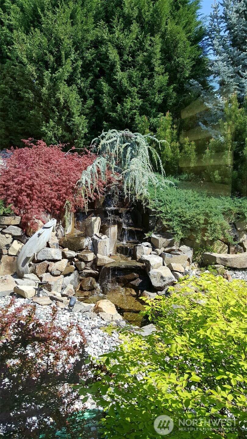 35 S Mandolin Avenue