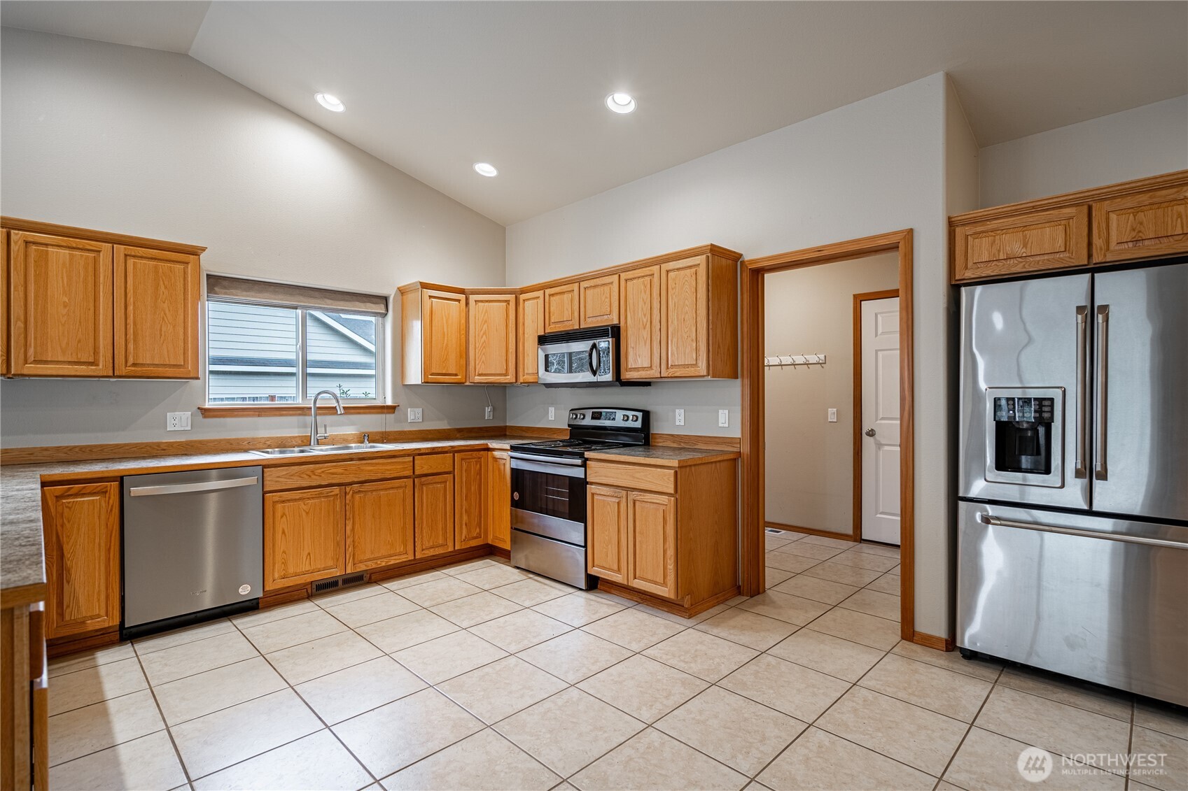 35 S Mandolin Avenue