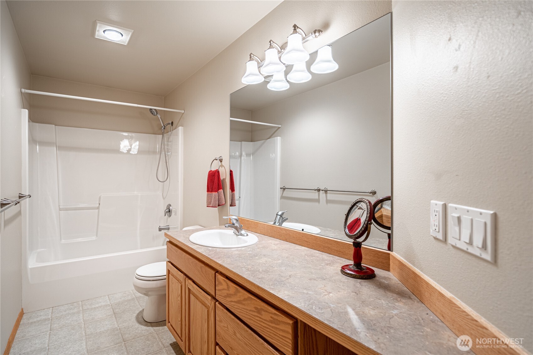 35 S Mandolin Avenue