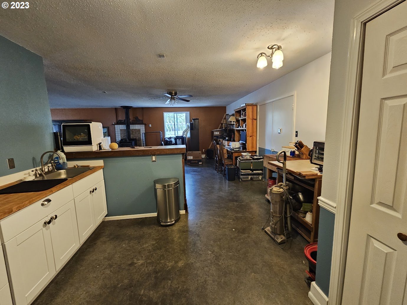 25 MERCY LN