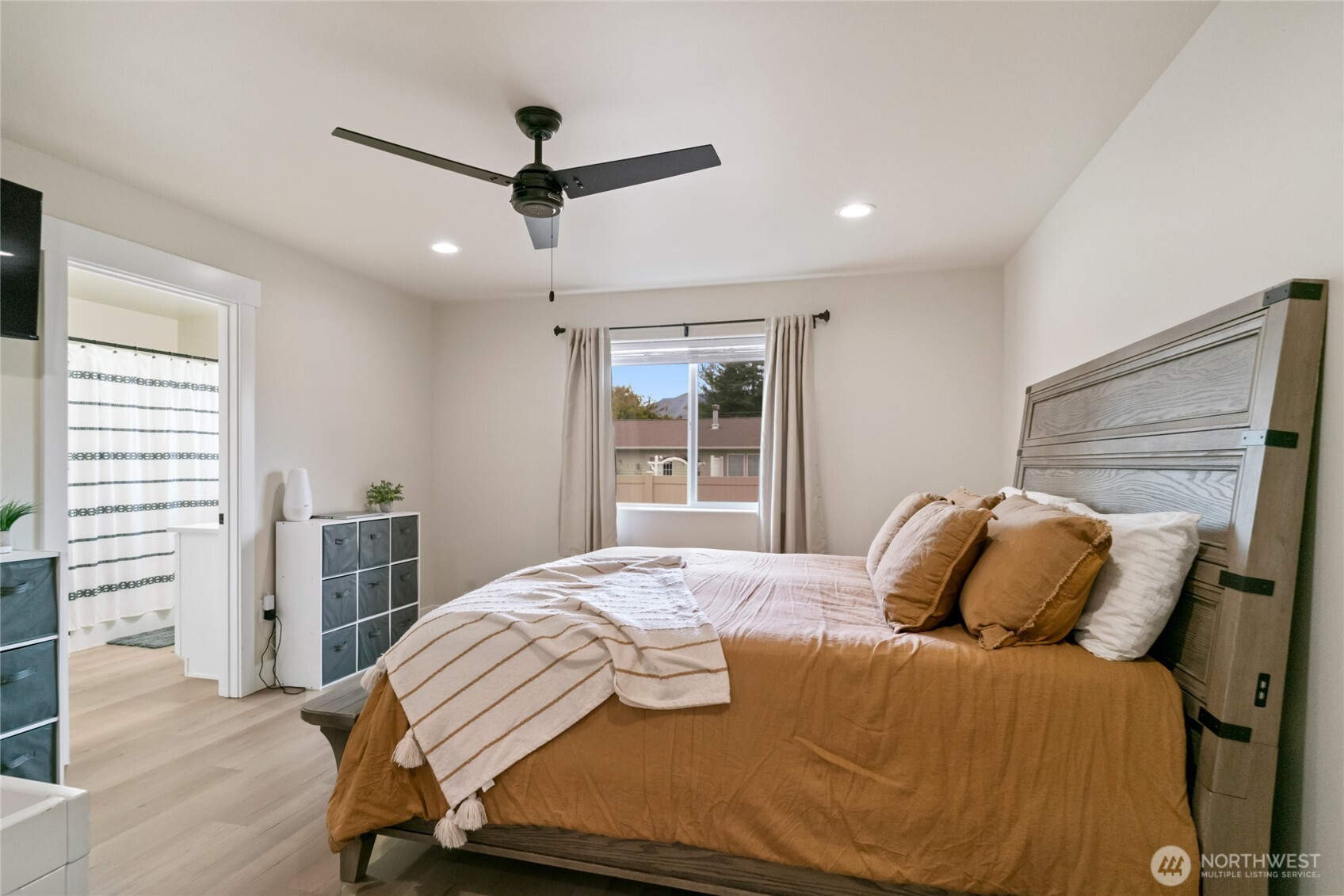 106 Harold Street NE
