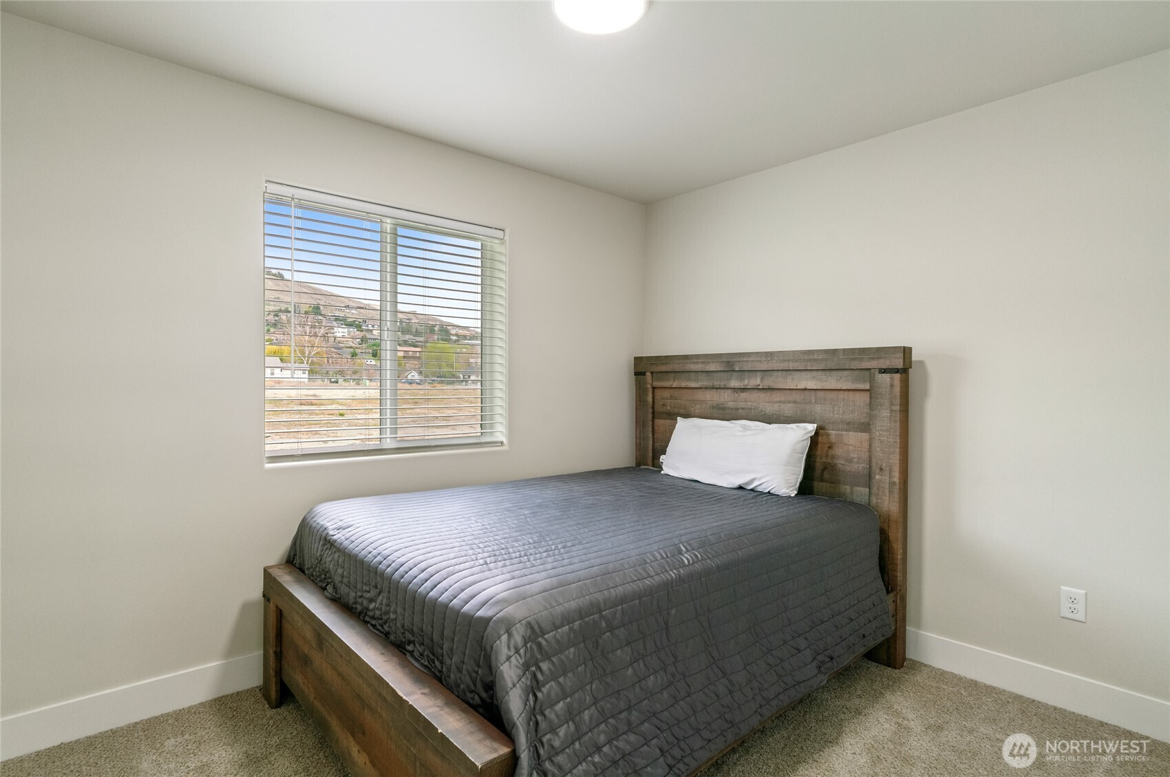 106 Harold Street NE