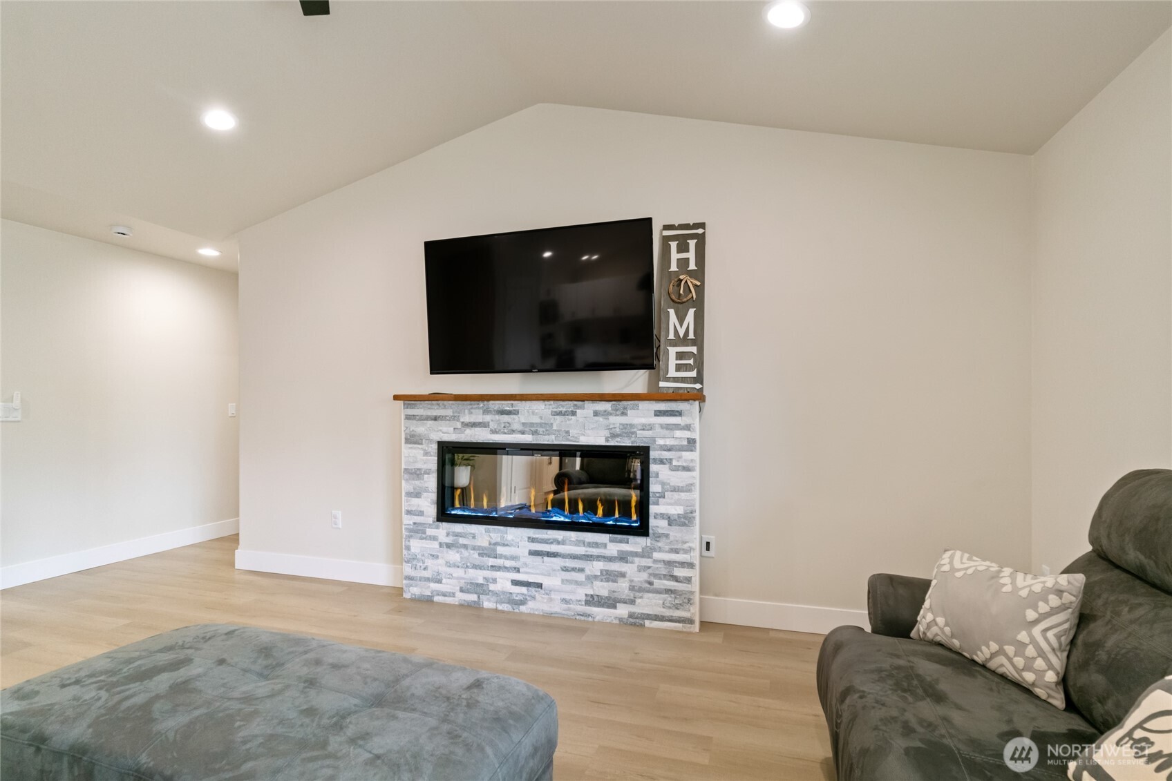 106 Harold Street NE
