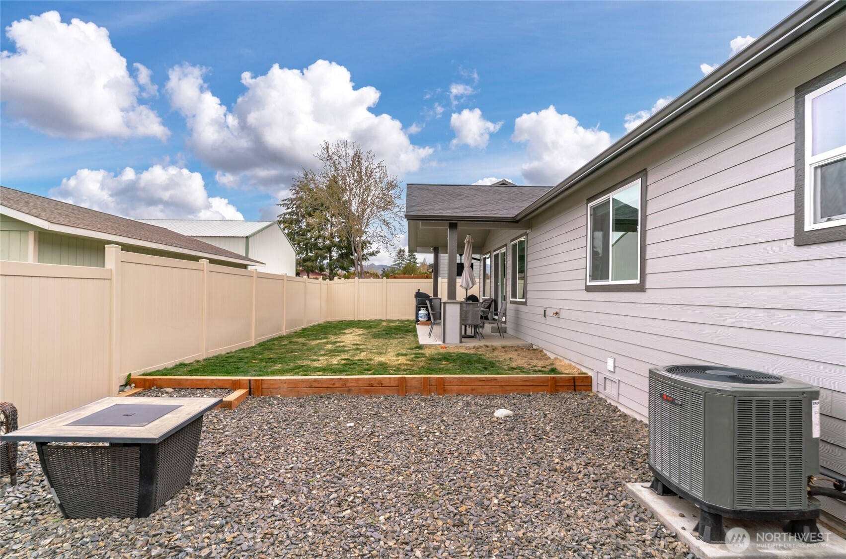 106 Harold Street NE