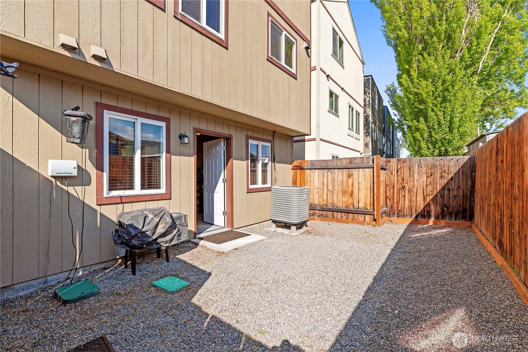 1512 Historic Lane