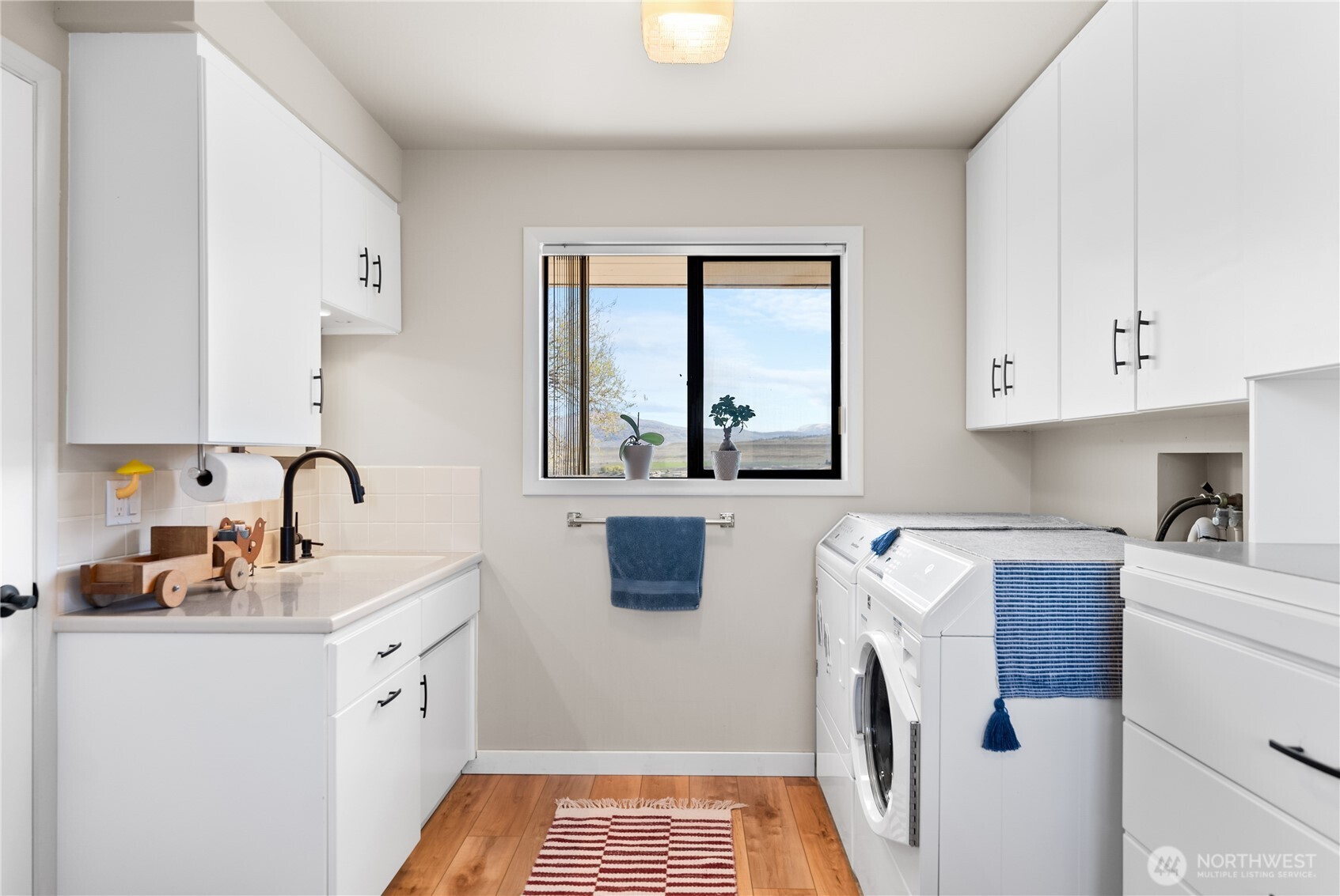 940 Sunrise Heights Road