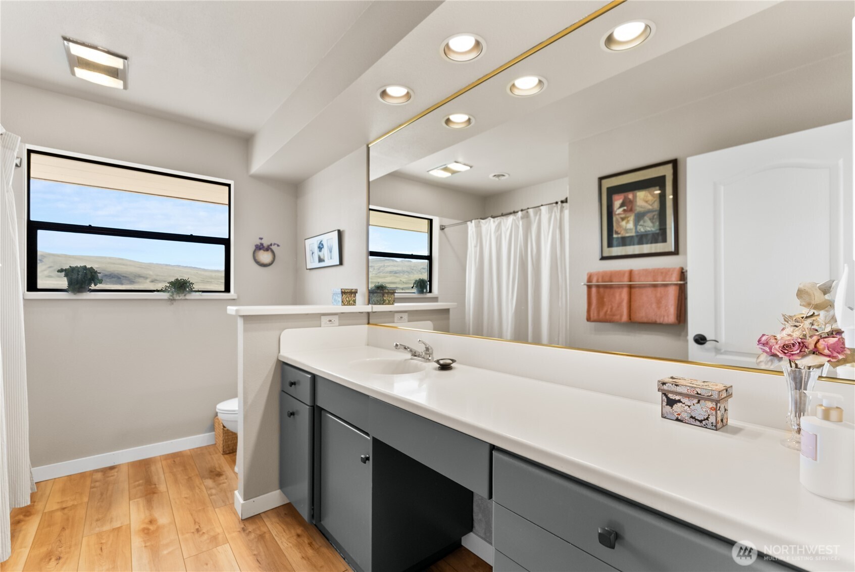 940 Sunrise Heights Road