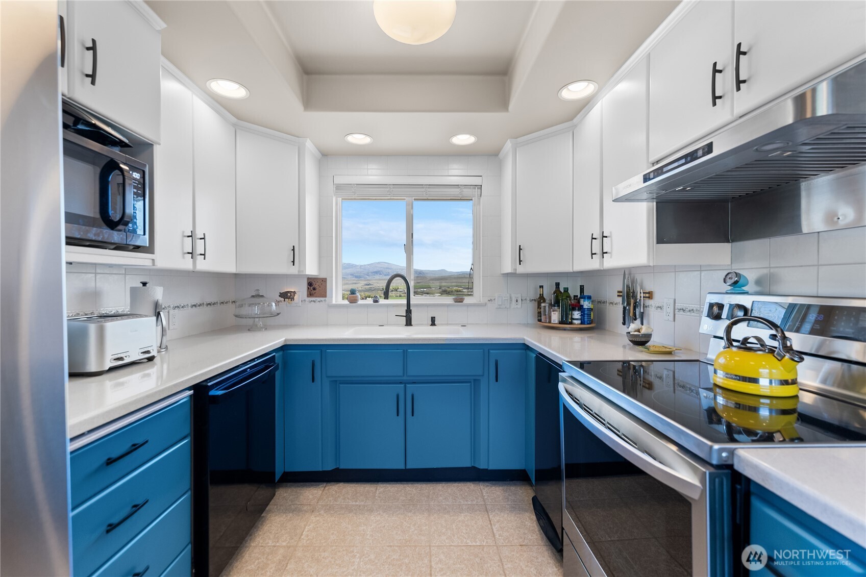 940 Sunrise Heights Road