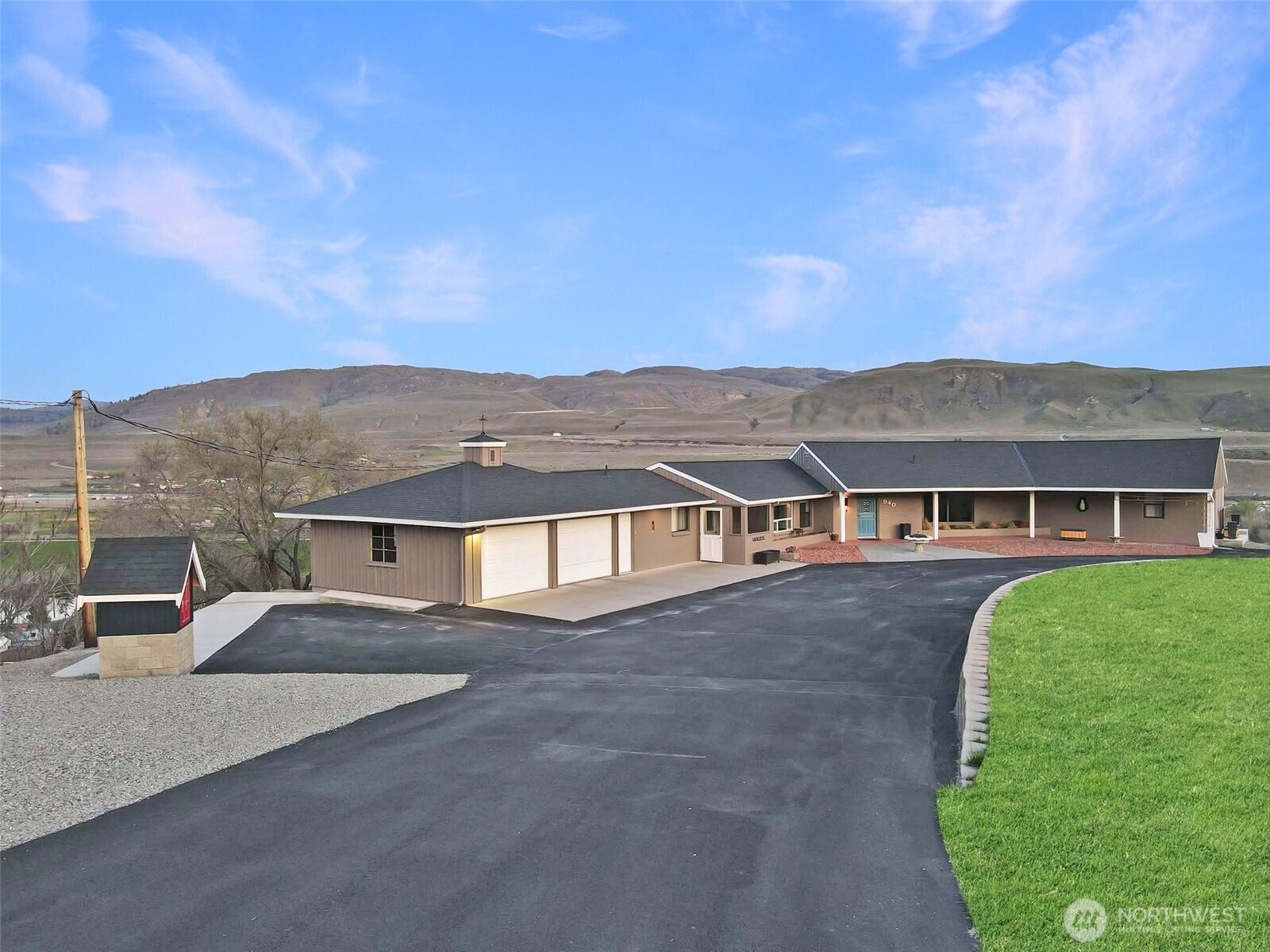 940 Sunrise Heights Road