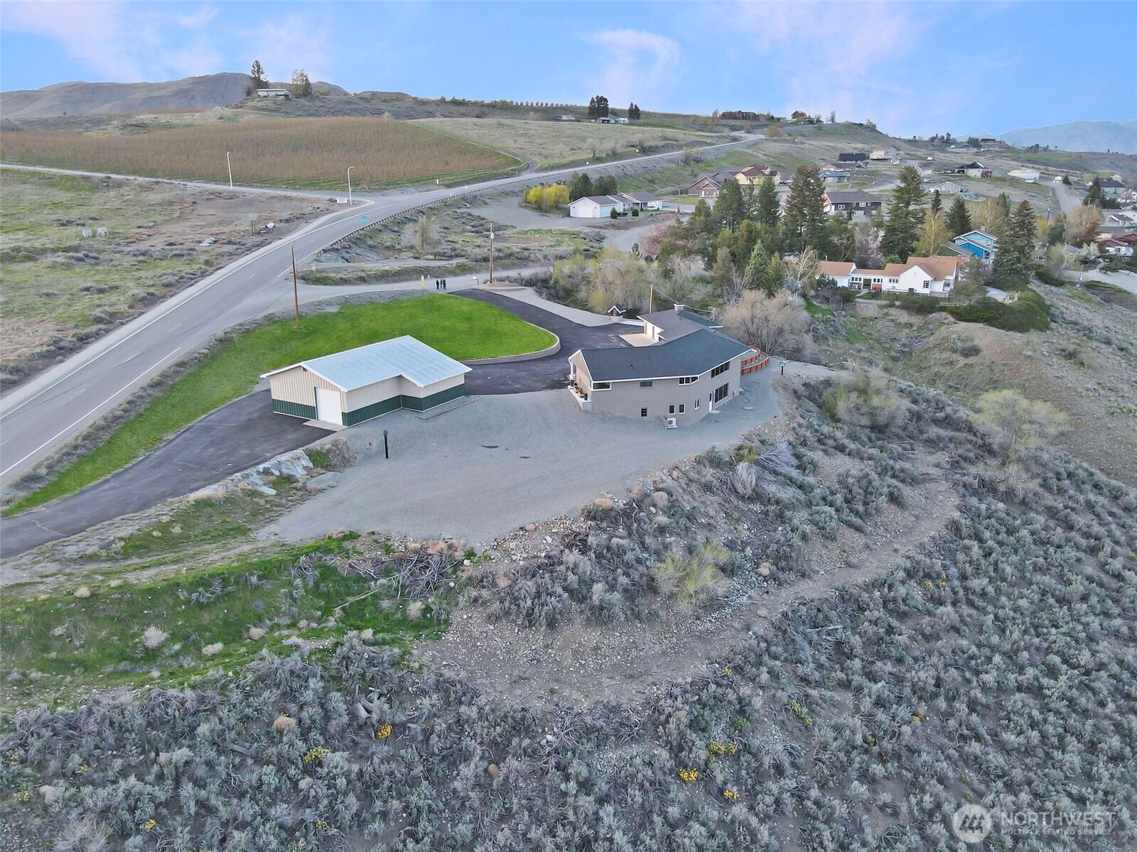 940 Sunrise Heights Road