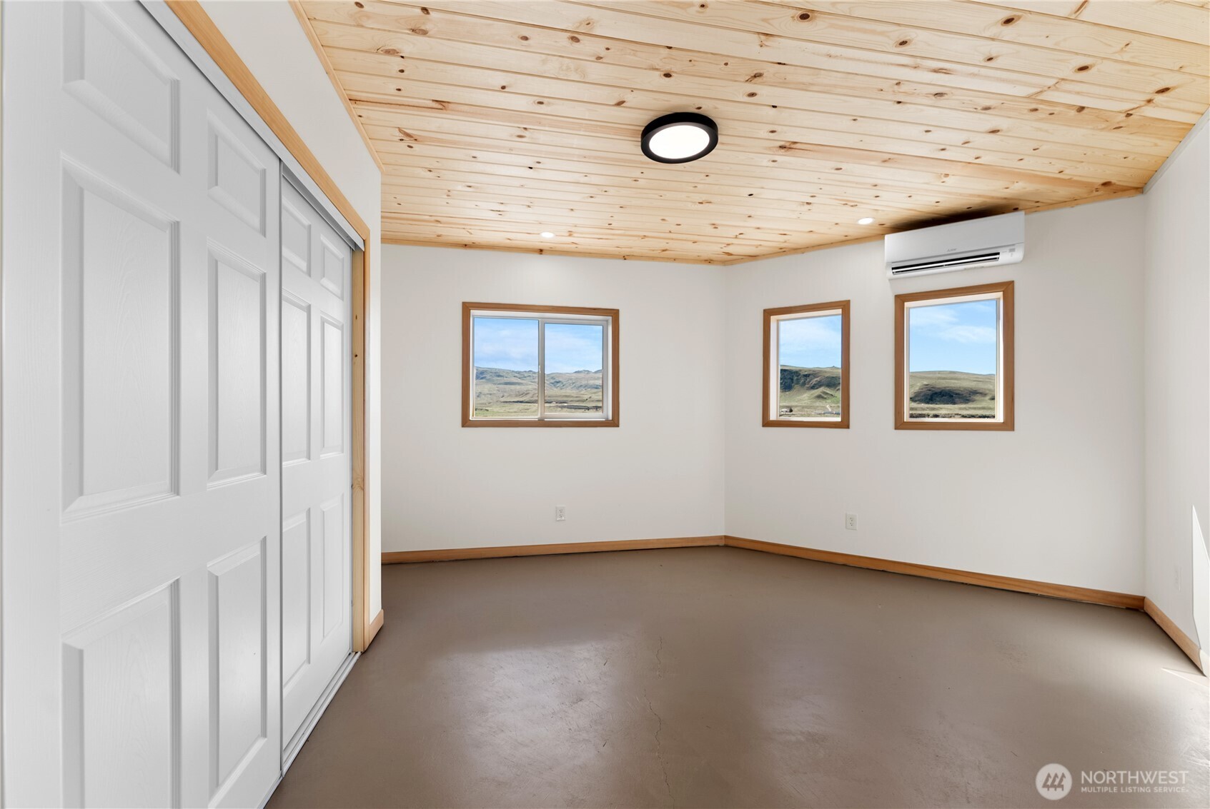 940 Sunrise Heights Road