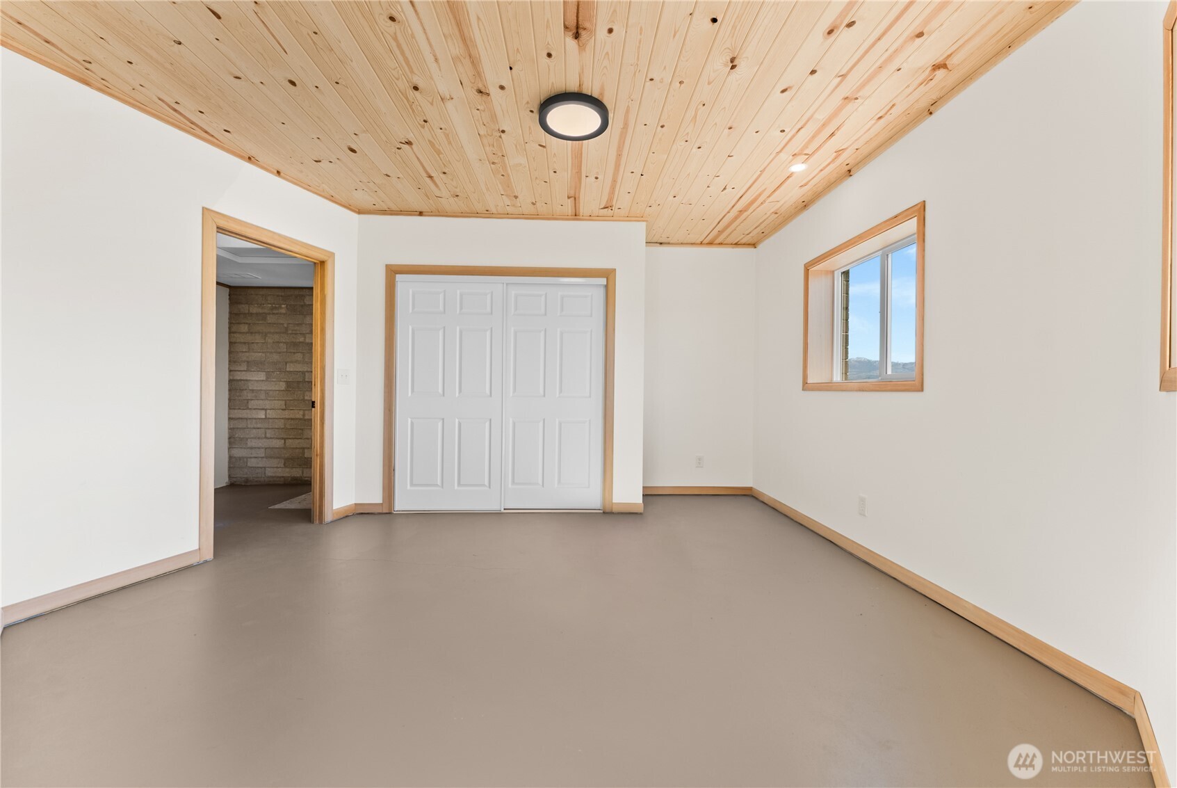 940 Sunrise Heights Road