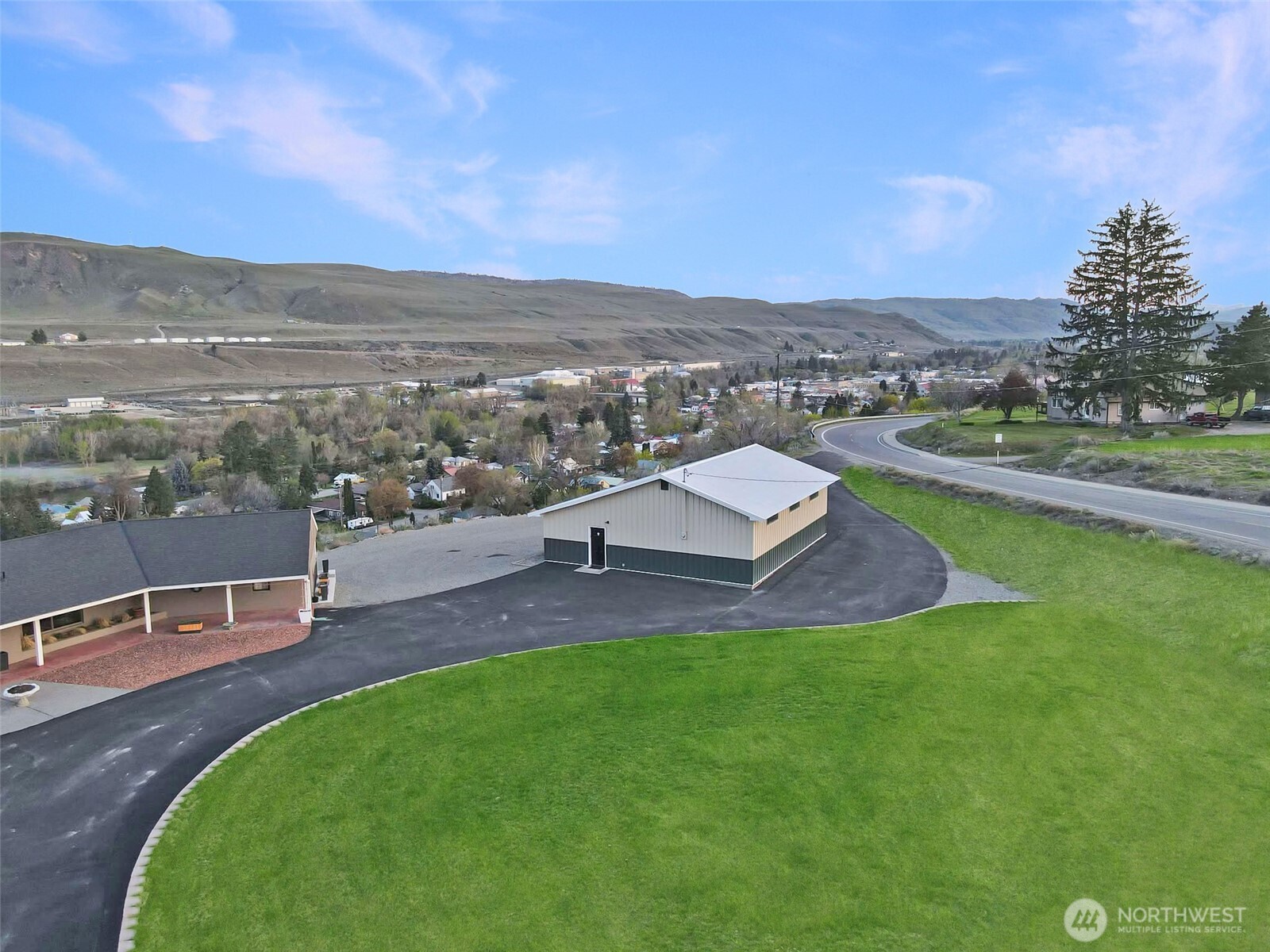 940 Sunrise Heights Road