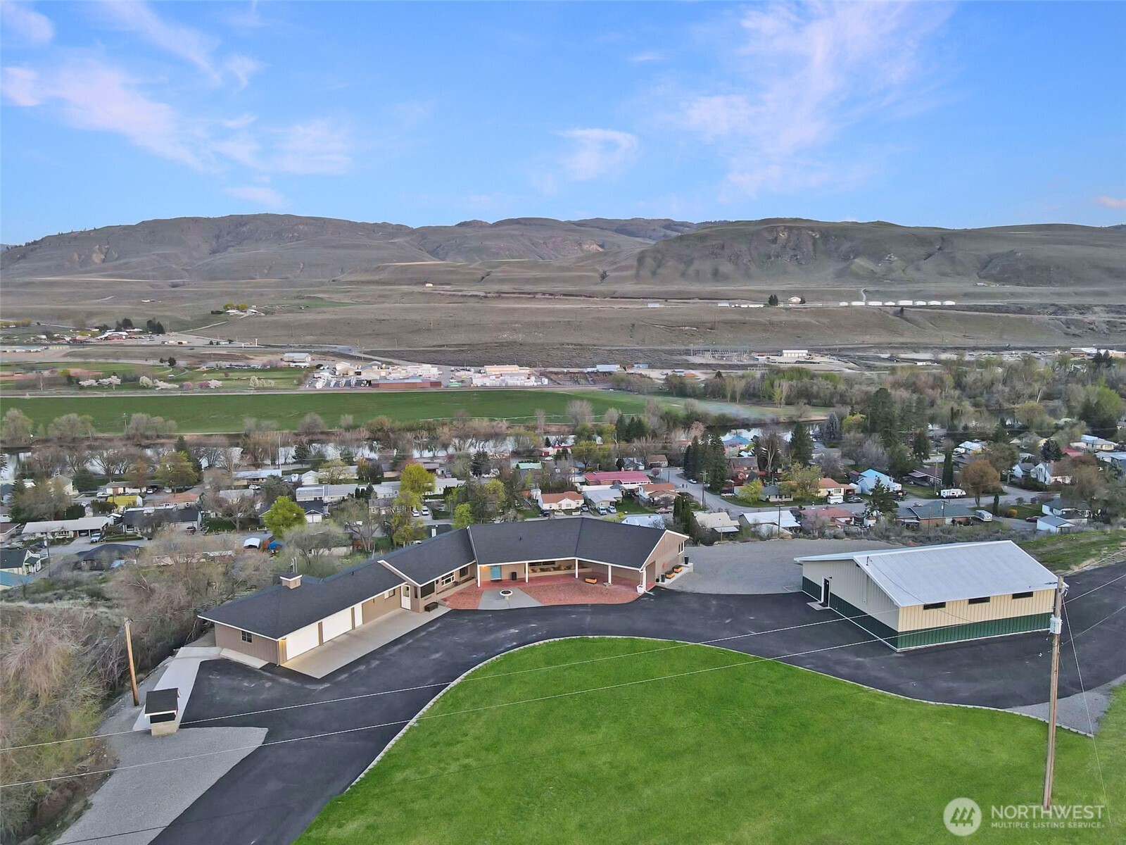 940 Sunrise Heights Road