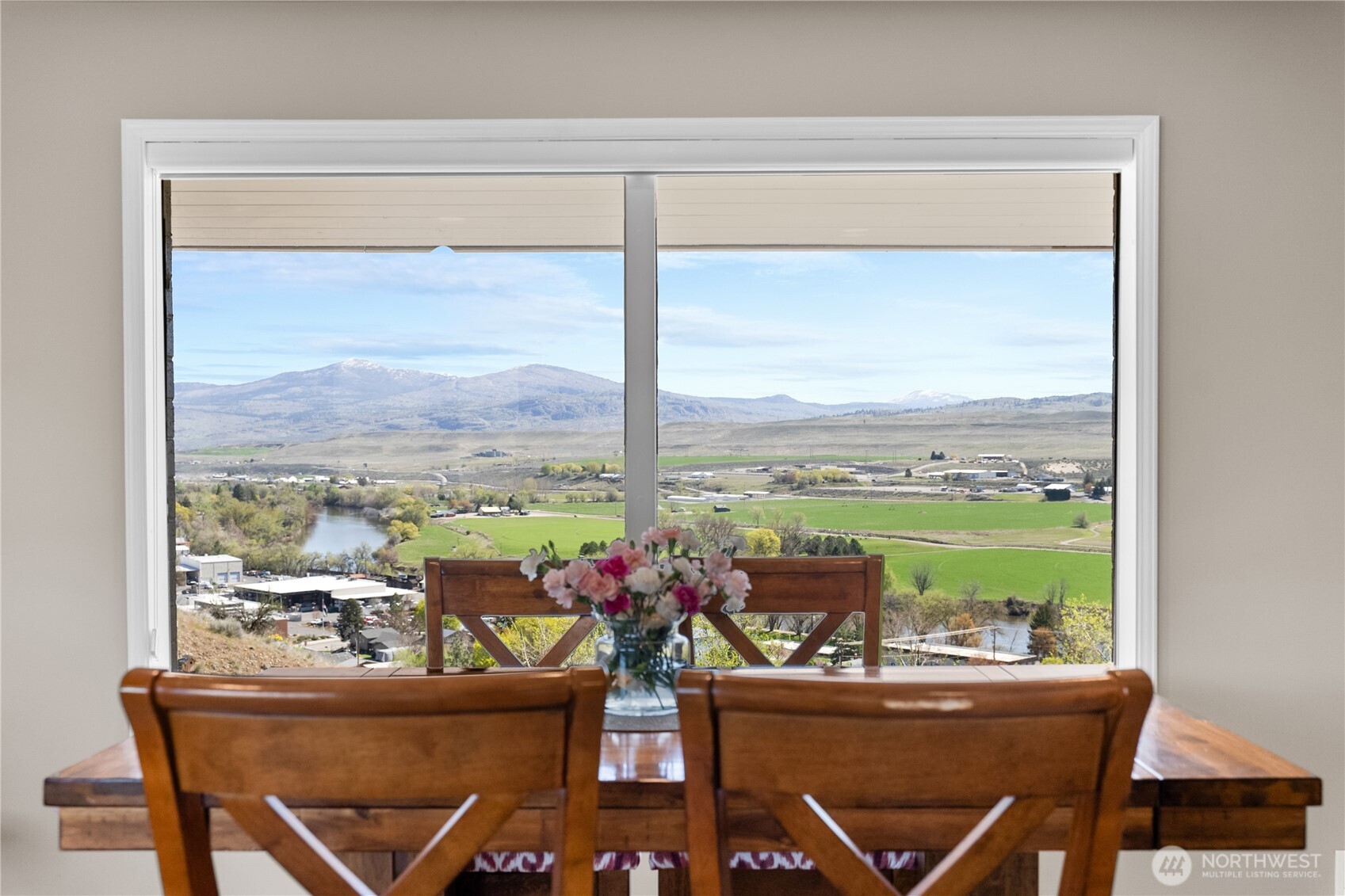 940 Sunrise Heights Road