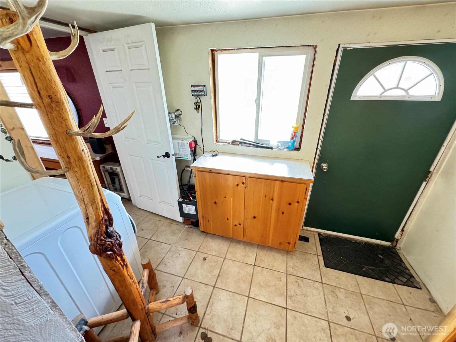 174 B Siwash Creek Road N