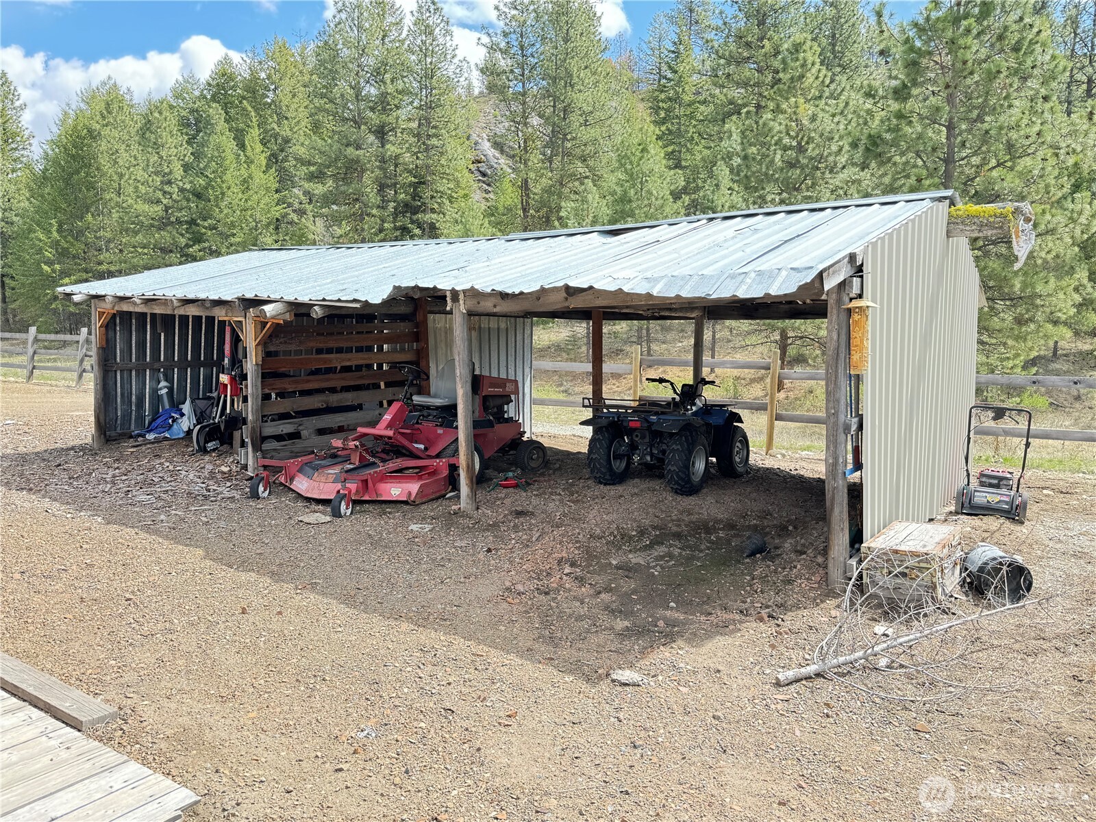 174 B Siwash Creek Road N