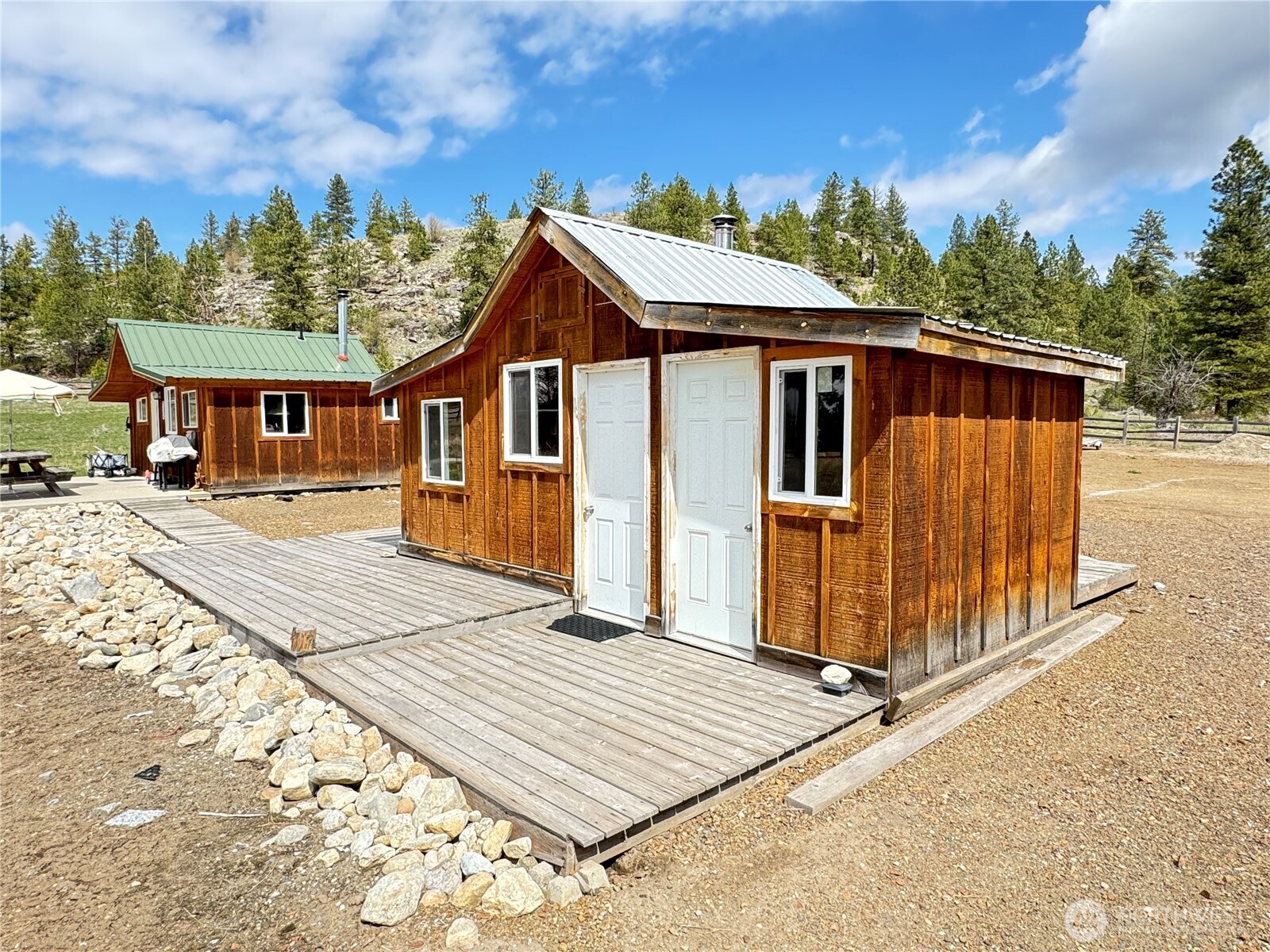 174 B Siwash Creek Road N