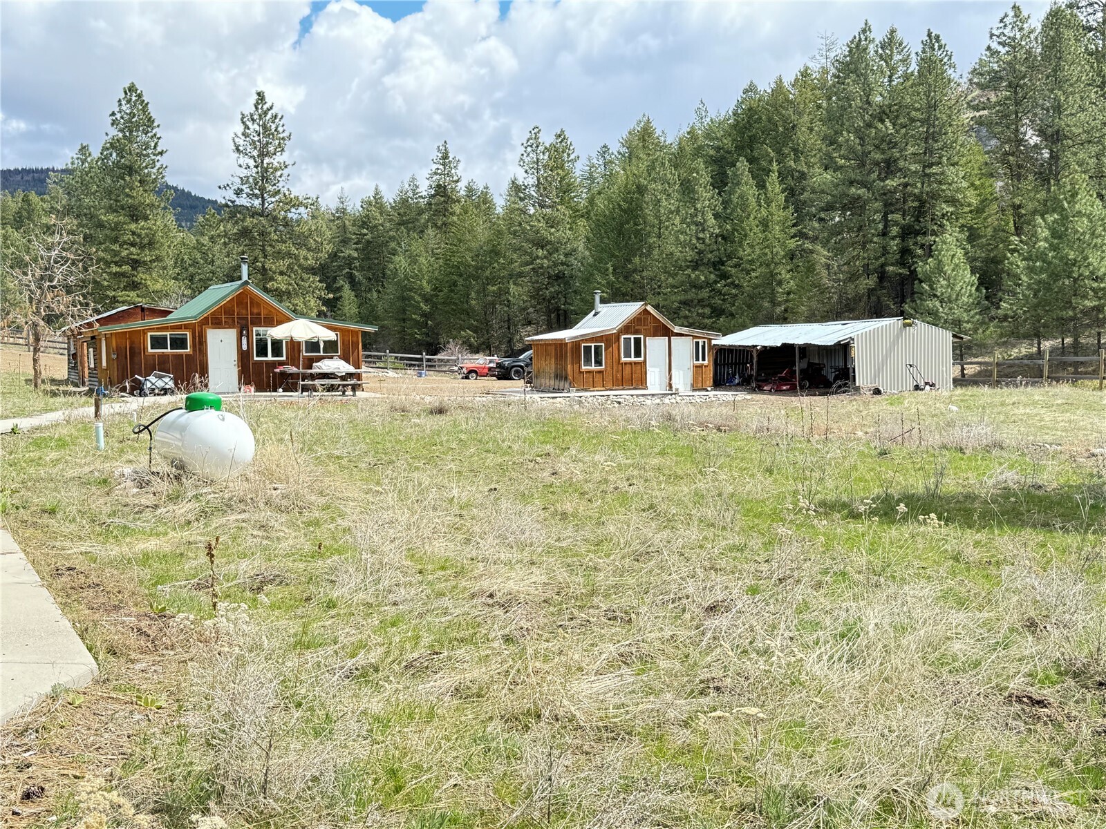 174 B Siwash Creek Road N