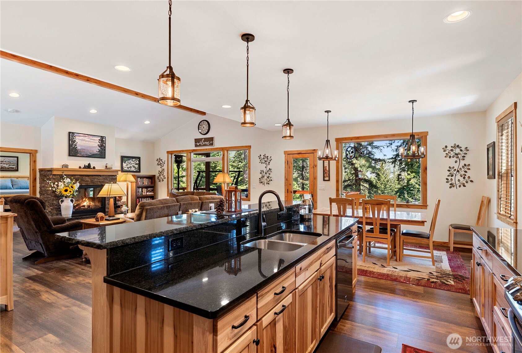 6657 Forest Ridge Drive