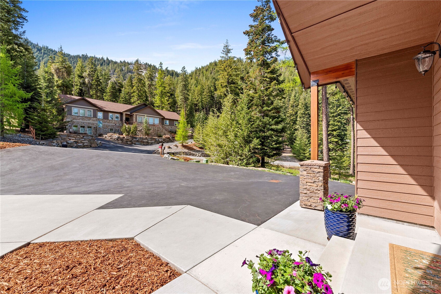 6657 Forest Ridge Drive