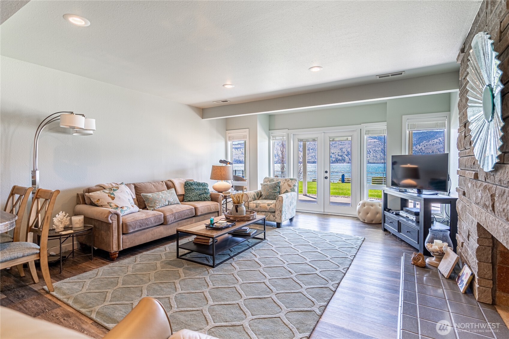 44 Viking Lane