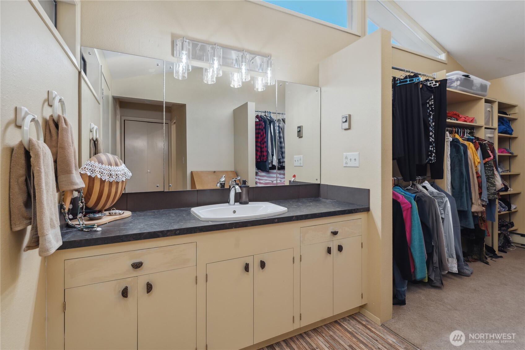 1200 Summer Hill Place