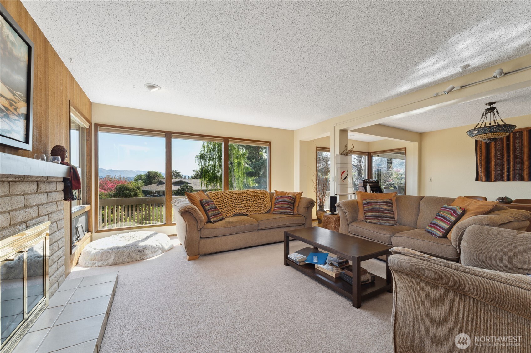 1200 Summer Hill Place