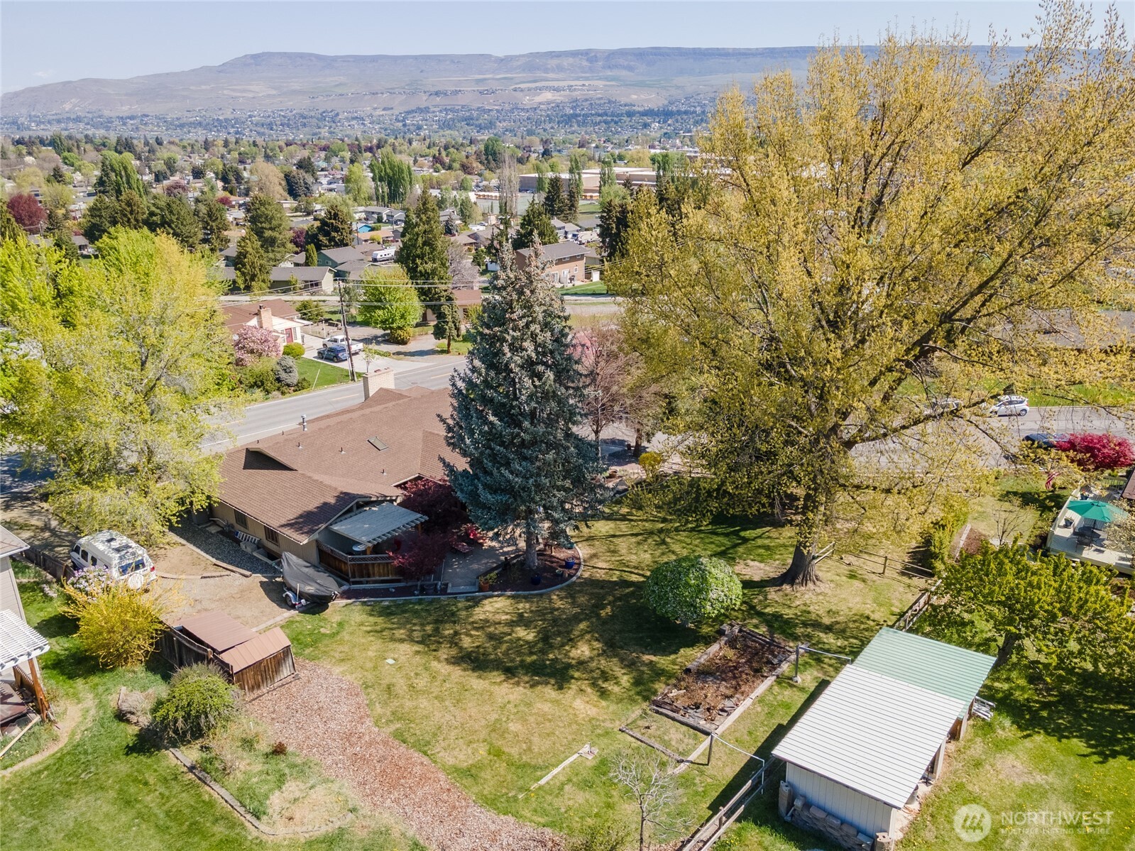 1200 Summer Hill Place